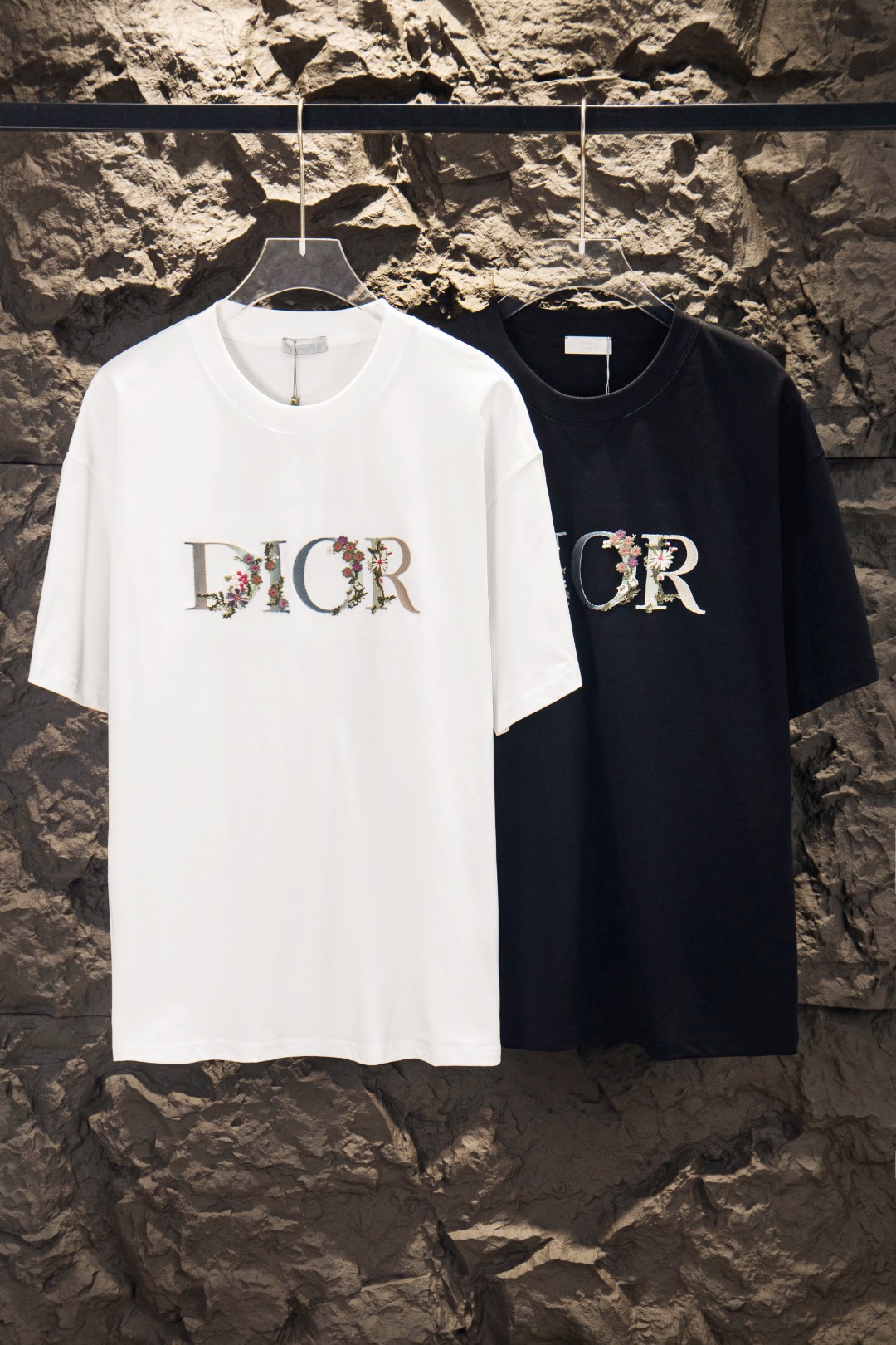 P85 DIOR/Dior Camiseta de manga corta con cuello redondo de 260 g de alta calidad Marca clásica y simple Logotipo con l…