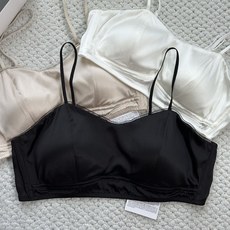💖邂逅 Laperla 新款内衣,19 姆米真丝缎面的触感,宛如轻柔的梦抚摸肌肤😌。它是优雅与舒适的完美 💖邂逅 Laperla 新款内衣,19 姆米真丝缎面的触感,宛如轻柔的梦抚摸肌肤😌。它是优雅与舒适的完美