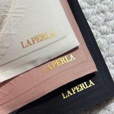 【Laperla文胸套装,贴心呵护每一寸肌肤】颜色:黑色,奶肤,藕粉尺码:MLXLM75AB 建议体重8 【Laperla文胸套装,贴心呵护每一寸肌肤】颜色:黑色,奶肤,藕粉尺码:MLXLM75AB 建议体重8