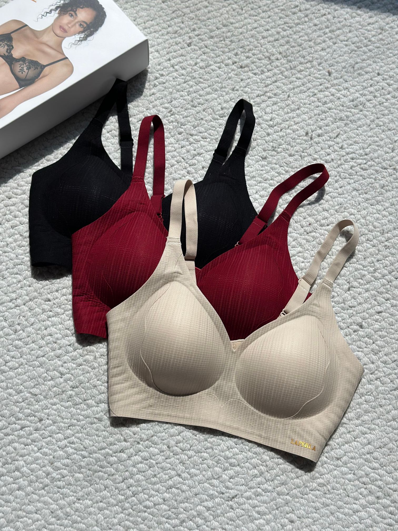 亲爱的💕别再犹豫了就这款吧！！做 bra 我们是专业的～LaPerla新款款号：002 颜色🎨：  肤色