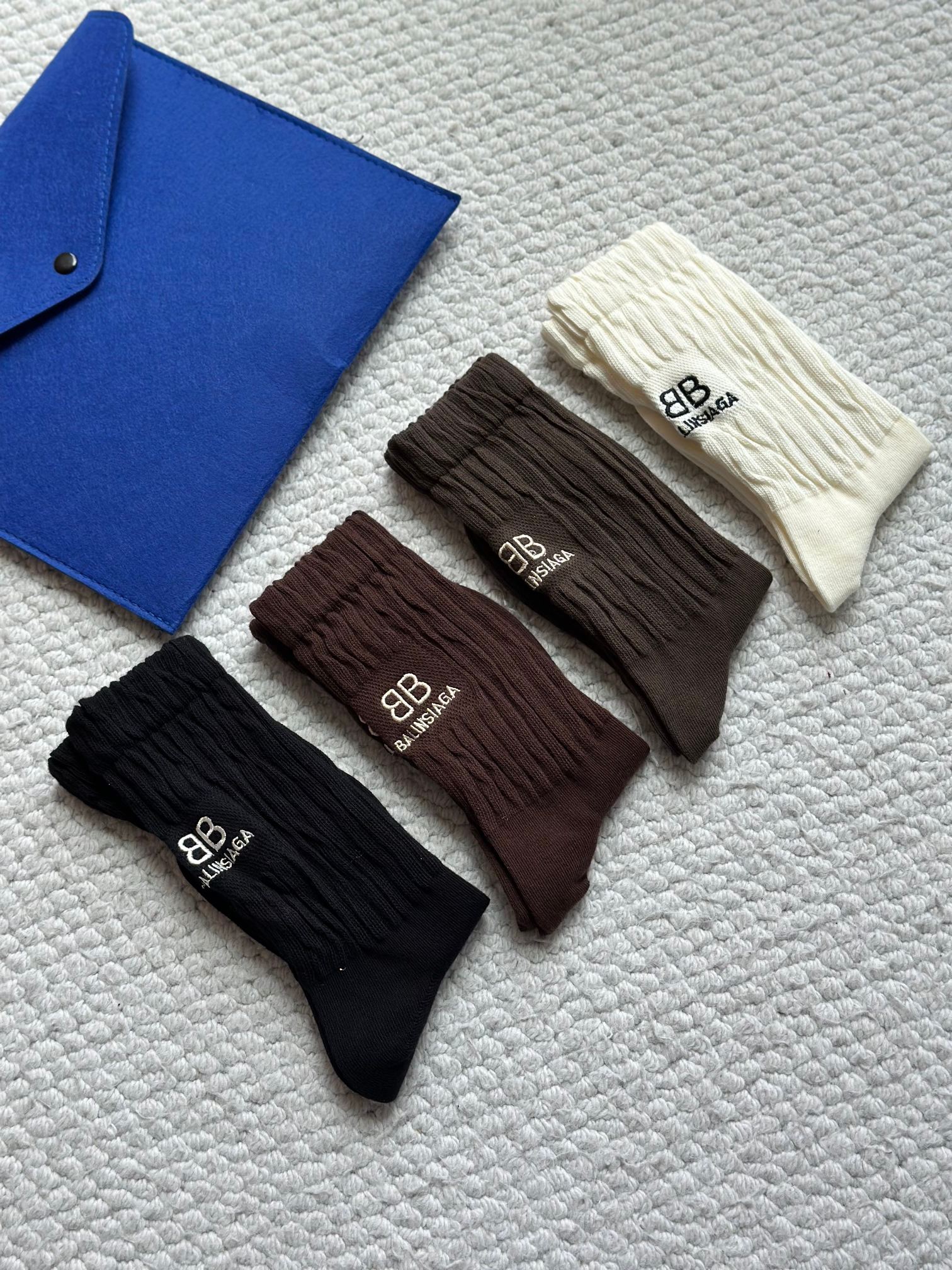 Balenciaga Women's Embroidered Mid-Calf Socks - Comprehensive 2