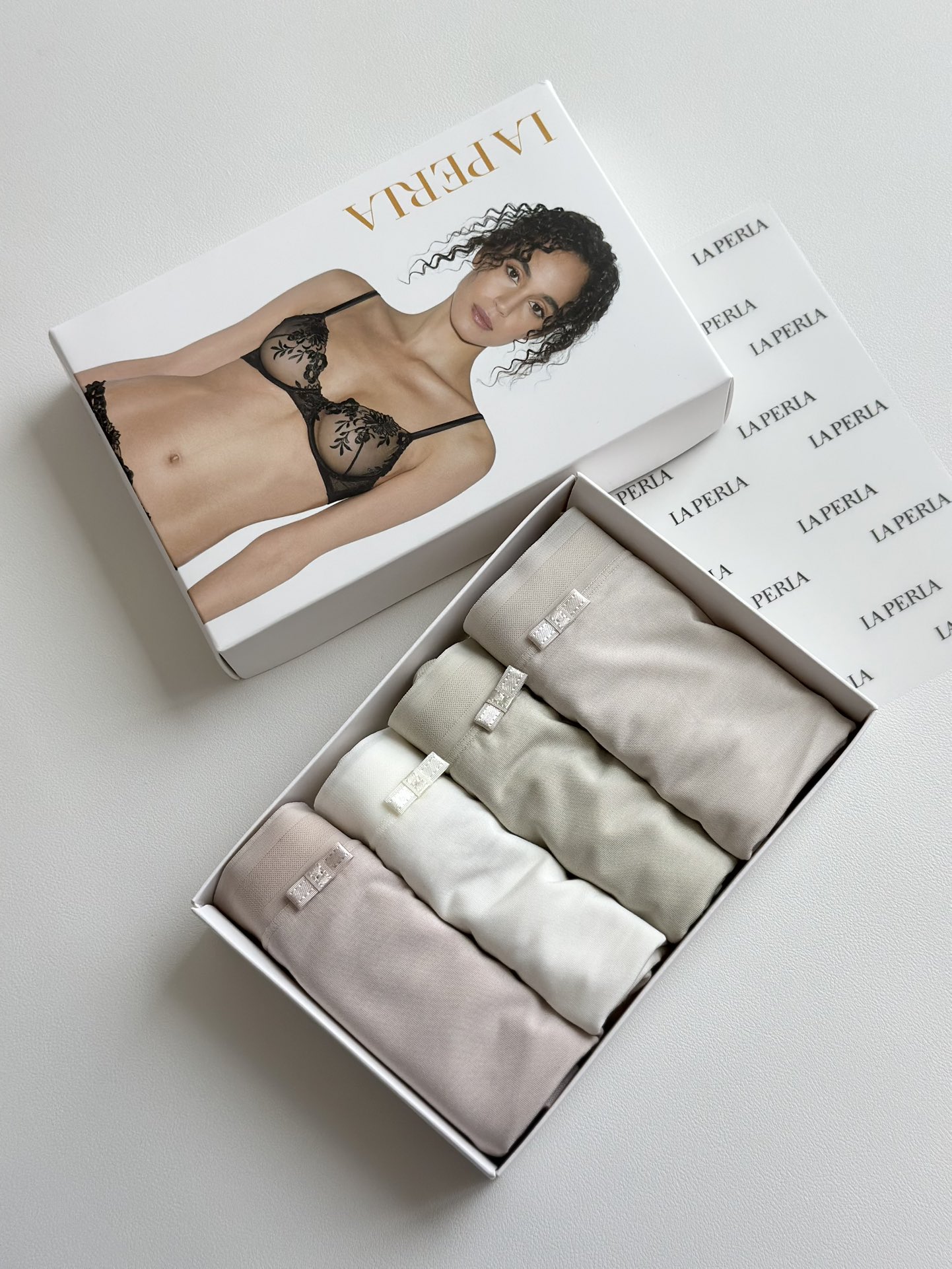 【Laperla｜轻盈如羽，奢宠自成6277】✨#新品驾到 80s超细桑蚕丝中腰内裤  ☁️0.1mm薄