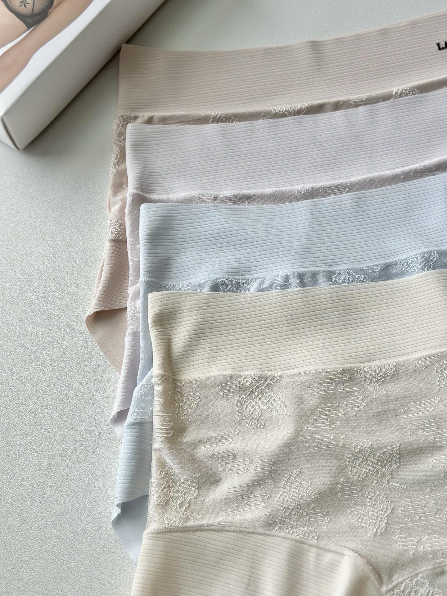 【款号】2119# 【产品名称】LAPERLA10A级抗菌净味冰丝内裤【尺码】M(80-110斤） L(