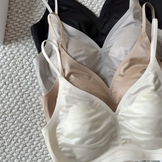 LaPerla 新款法式深V水光琉璃猫爪杯裸感吊带无痕美背文胸,超薄兔耳朵 夏季爆款颜色:白色 灰色 肤 LaPerla 新款法式深V水光琉璃猫爪杯裸感吊带无痕美背文胸,超薄兔耳朵 夏季爆款颜色:白色 灰色 肤