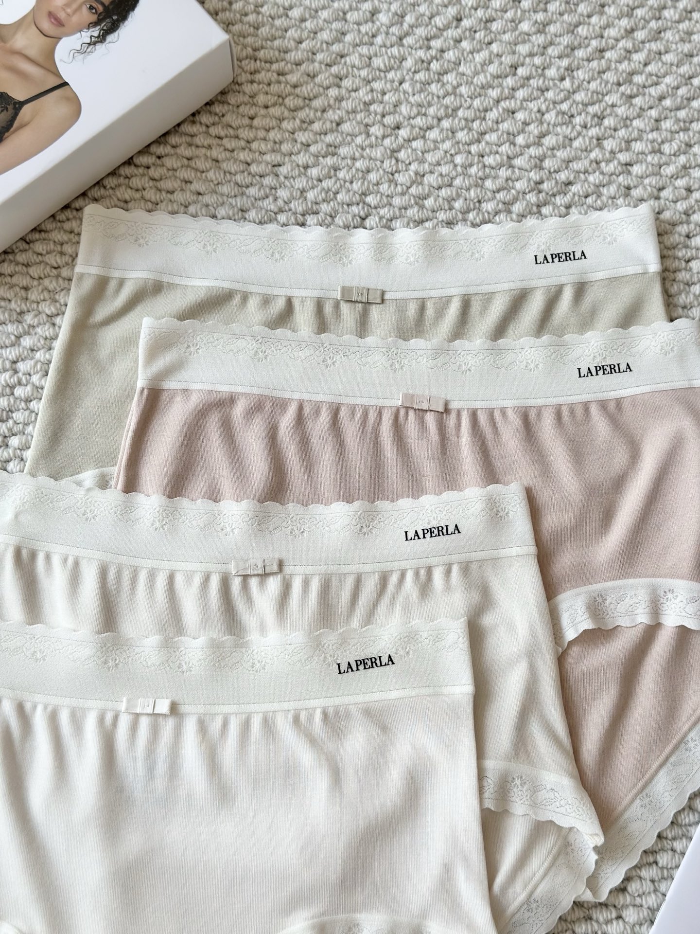 LAPERLA新款莫代蛋白裸感系列 透气不闷汗 不夹臀 不磨腿根的一款舒适内裤 中腰设计 加宽底裆 10