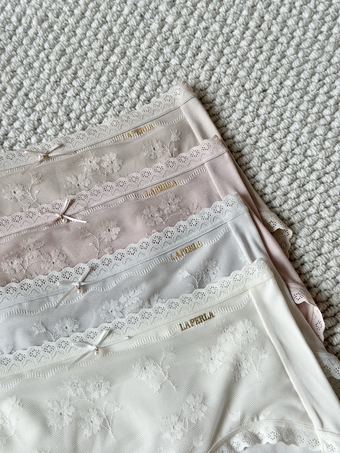 LaPerla新款蕾丝莫代尔拼接中腰女士内裤💕💕法式甜系浪漫唯美 ‘’简直就是温柔绝绝子！！ 花朵蕾丝拼