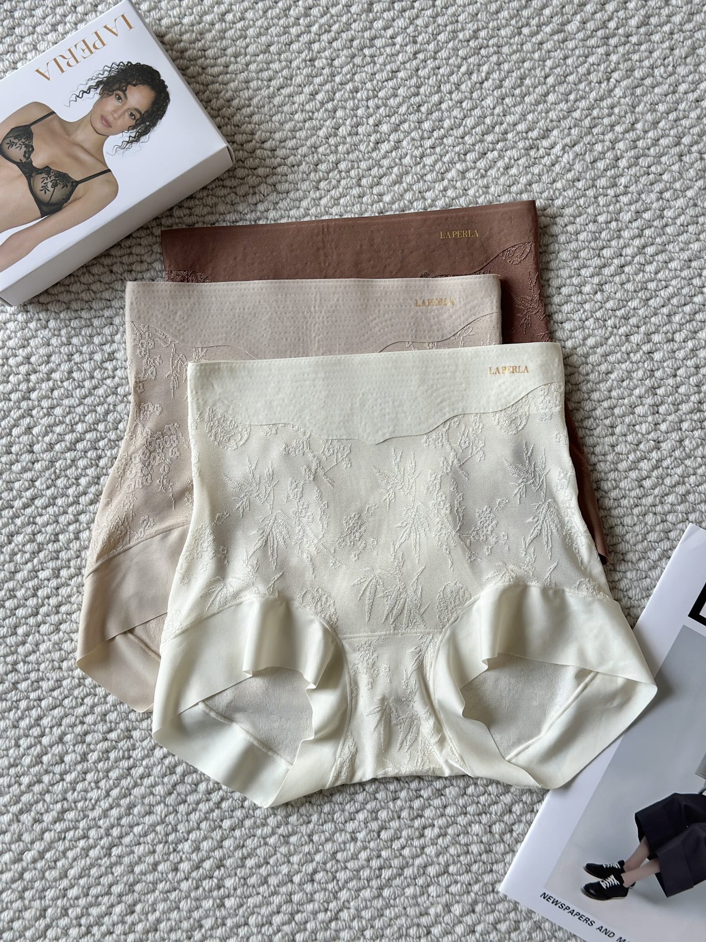 秋冬内裤界的天花板——LaPerla无痕高腰收腹内裤，穿上就不想脱下来！欢迎对比三家品质 贸易公司指定面