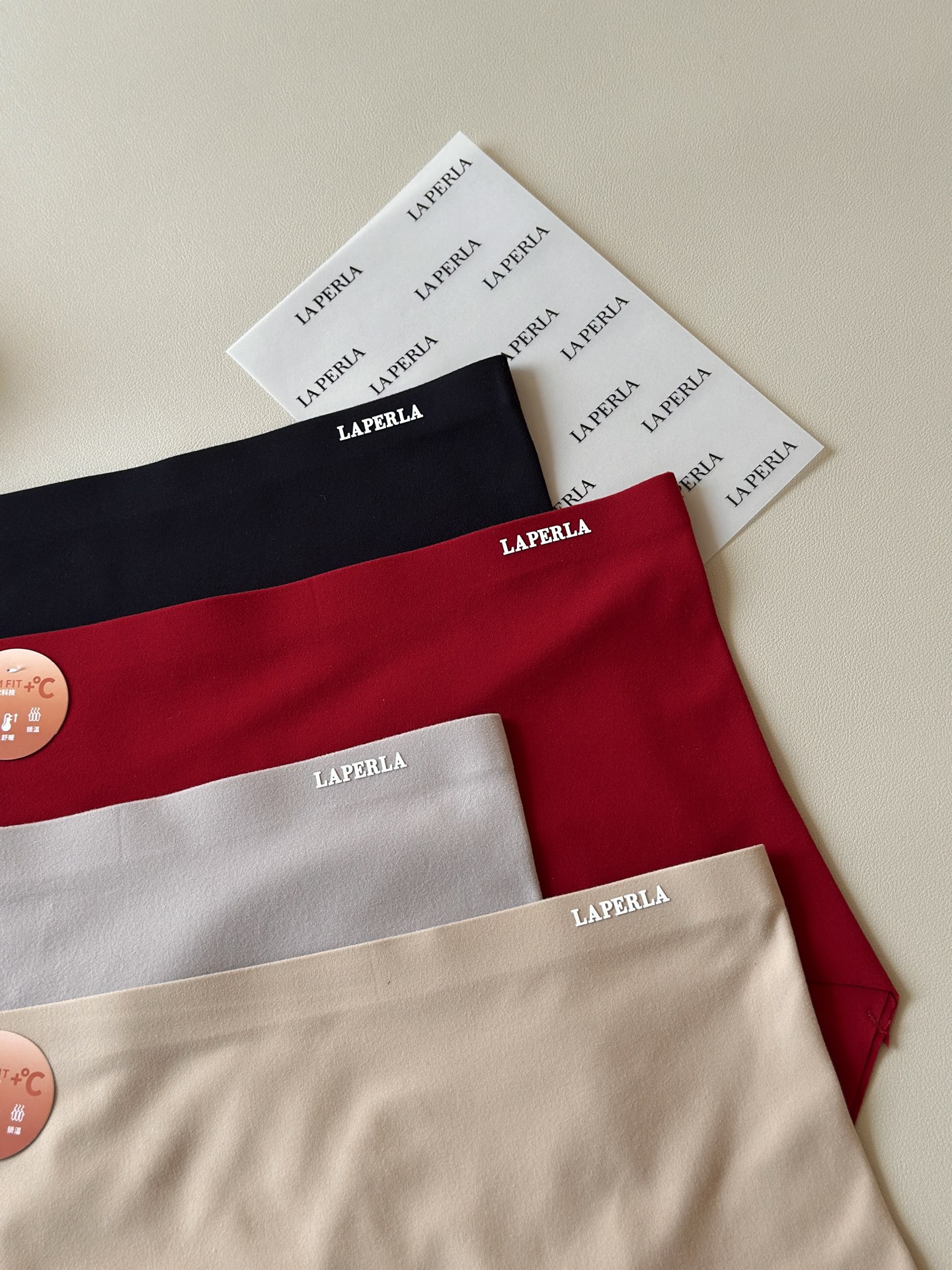 🌾LaPerla秋冬磨毛高腰收腹裤：藏在暖衣里的身材魔法颜色:四条装尺码:均码，适合80-145斤款号: