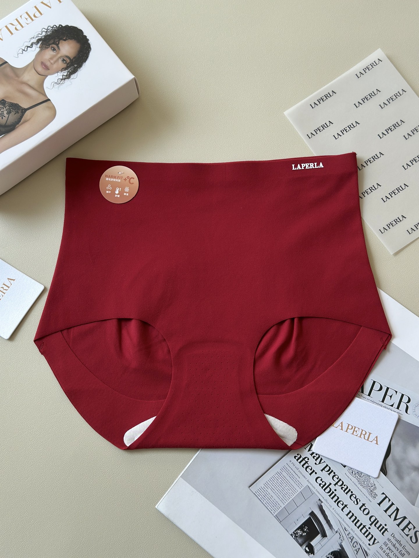 🌾LaPerla秋冬磨毛高腰收腹裤：藏在暖衣里的身材魔法颜色:四条装尺码:均码，适合80-145斤款号: