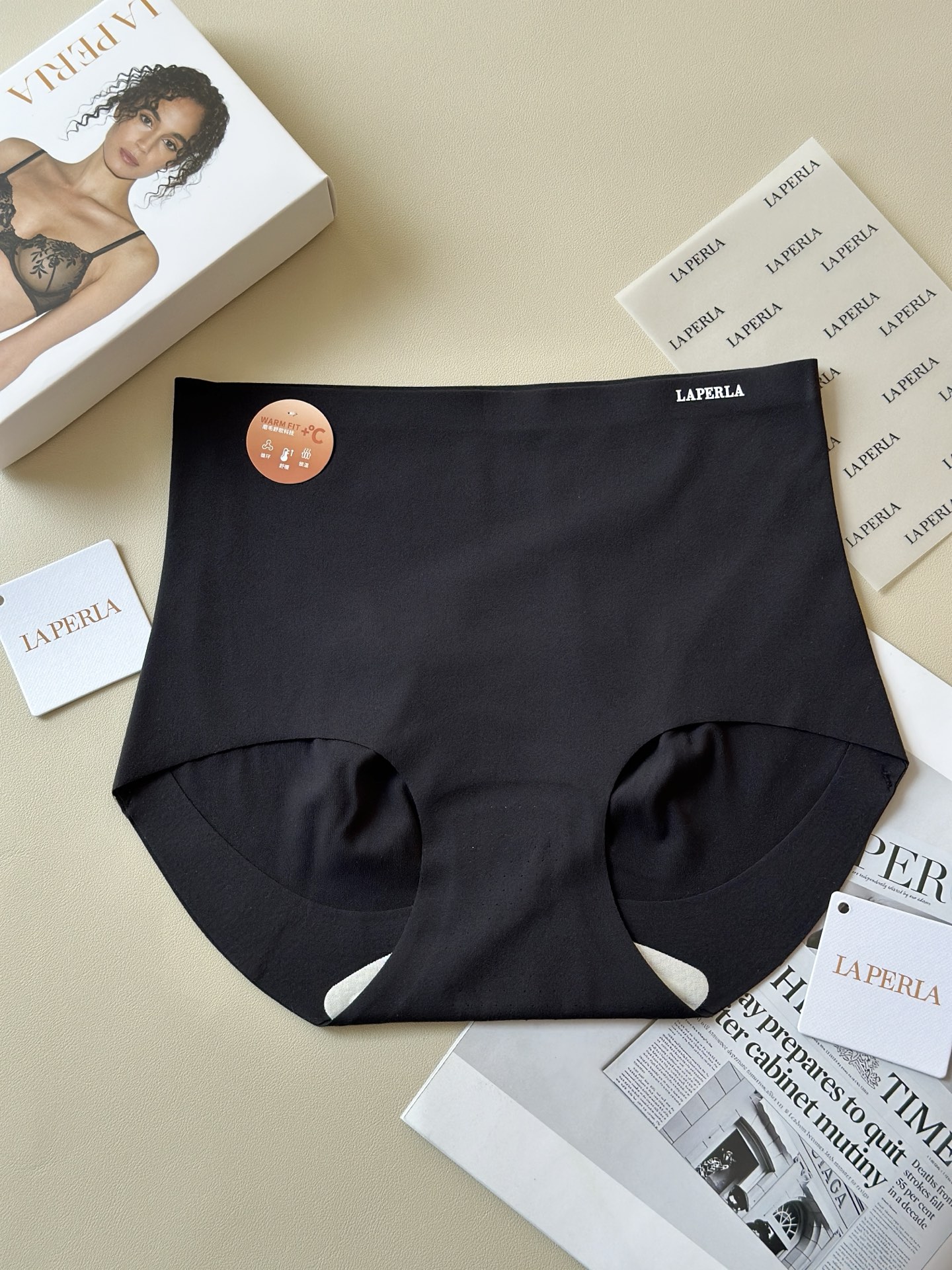 🌾LaPerla秋冬磨毛高腰收腹裤：藏在暖衣里的身材魔法颜色:四条装尺码:均码，适合80-145斤款号: