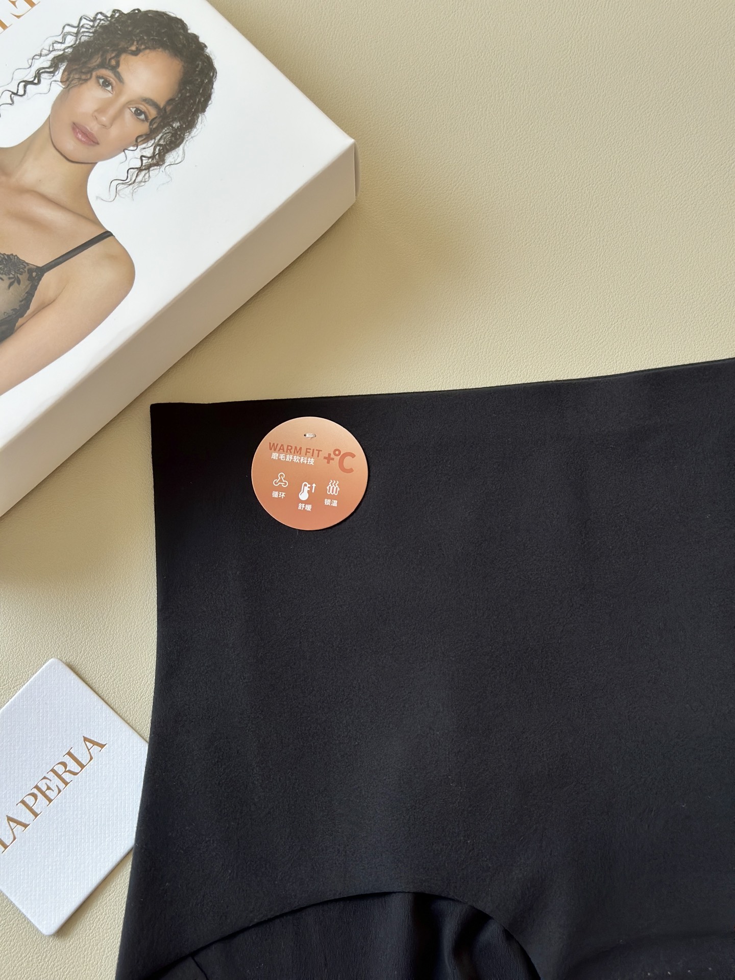 🌾LaPerla秋冬磨毛高腰收腹裤：藏在暖衣里的身材魔法颜色:四条装尺码:均码，适合80-145斤款号: