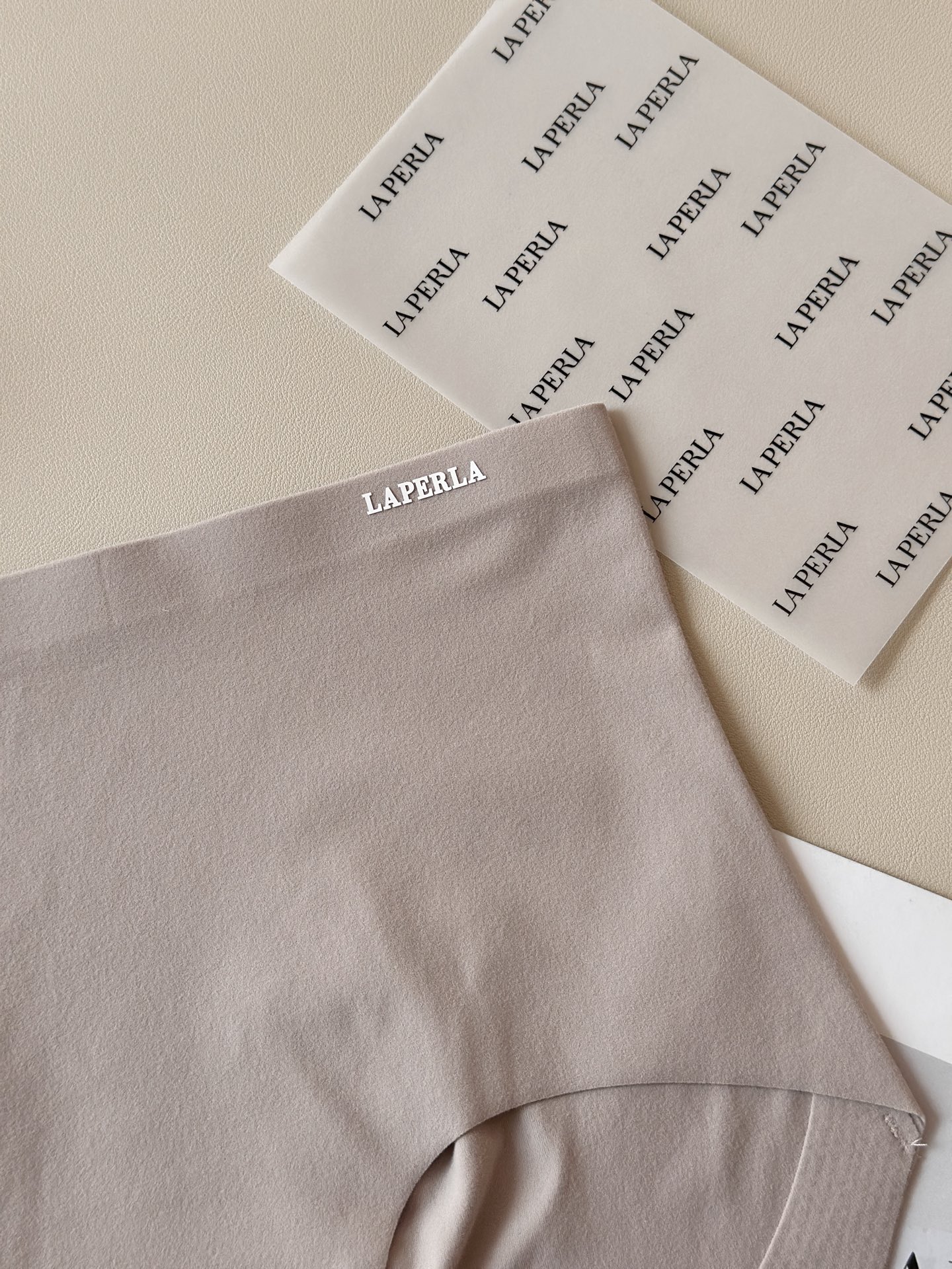 🌾LaPerla秋冬磨毛高腰收腹裤：藏在暖衣里的身材魔法颜色:四条装尺码:均码，适合80-145斤款号: