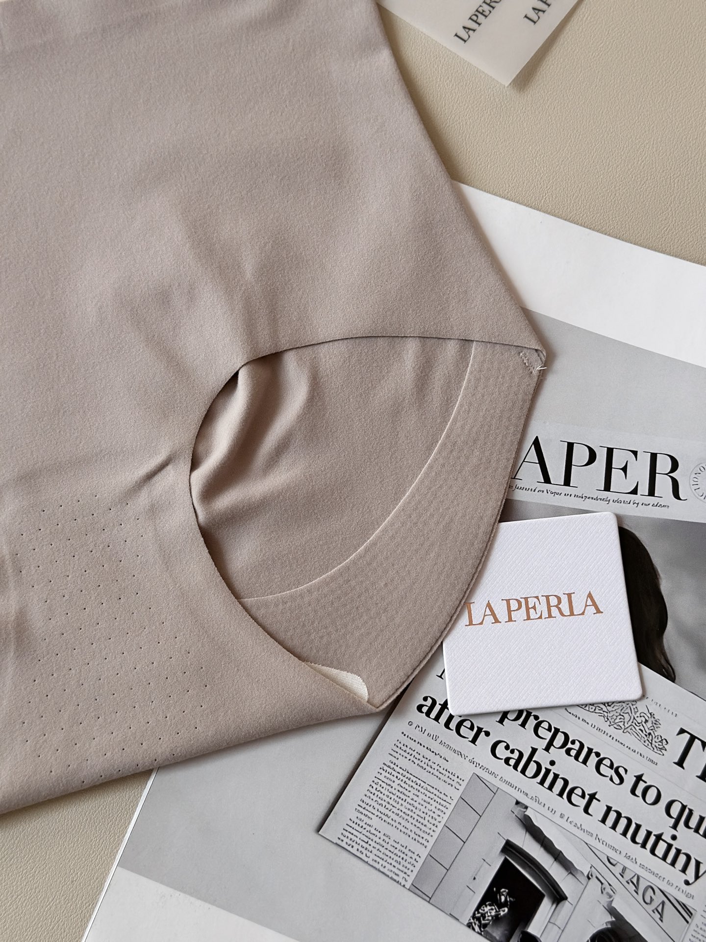 🌾LaPerla秋冬磨毛高腰收腹裤：藏在暖衣里的身材魔法颜色:四条装尺码:均码，适合80-145斤款号: