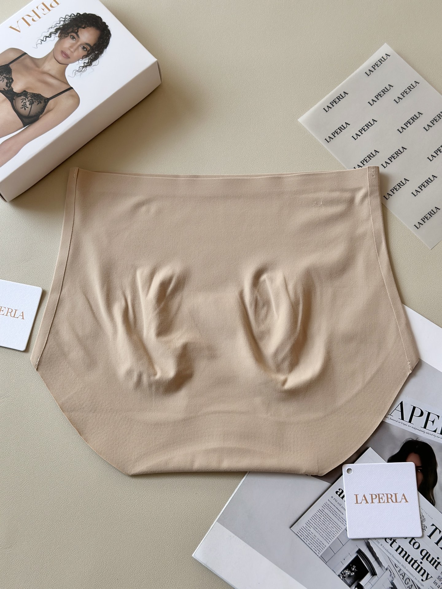 🌾LaPerla秋冬磨毛高腰收腹裤：藏在暖衣里的身材魔法颜色:四条装尺码:均码，适合80-145斤款号: