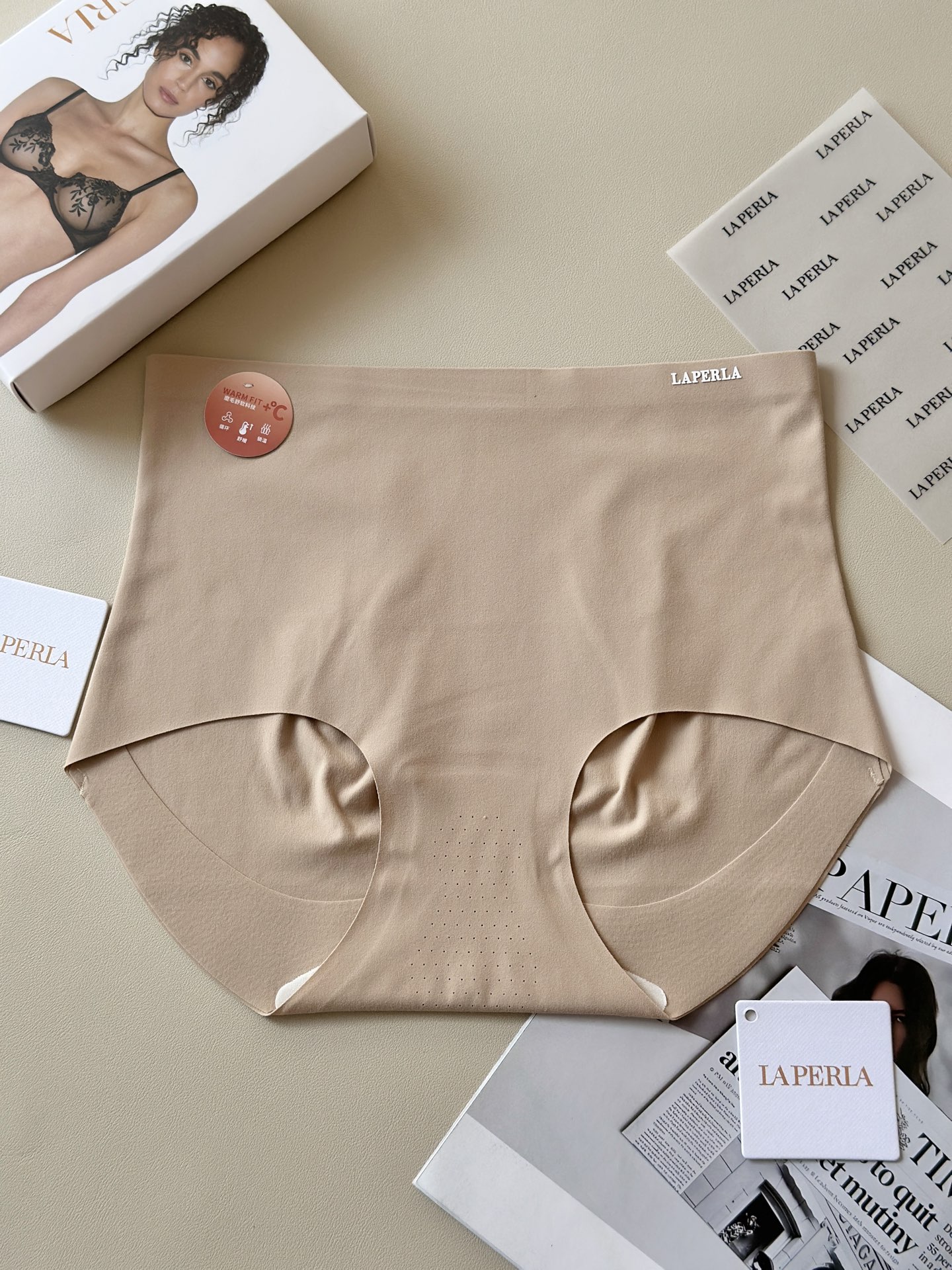 🌾LaPerla秋冬磨毛高腰收腹裤：藏在暖衣里的身材魔法颜色:四条装尺码:均码，适合80-145斤款号: