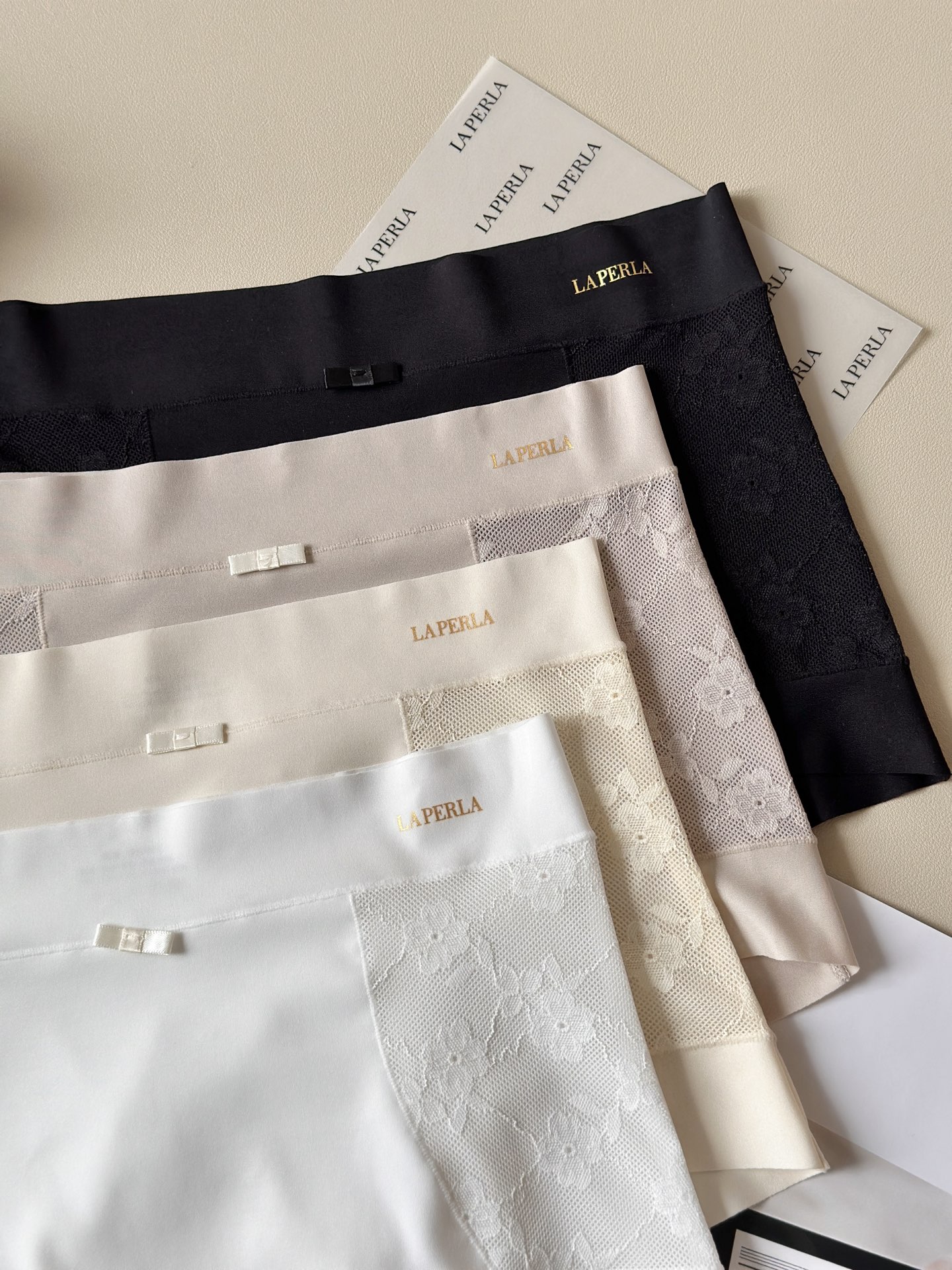 LaPerla新款10A抑菌无痕内裤+安全裤二合一女士中腰安全裤一体内裤◦ 功能：兼具内裤与安全裤的作用