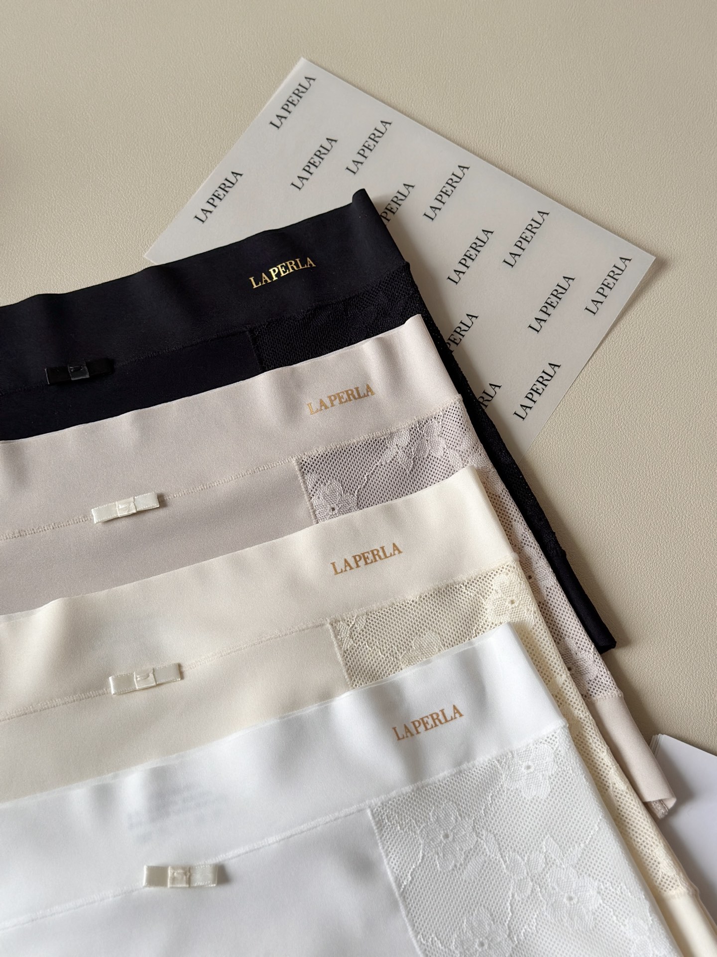 LaPerla新款10A抑菌无痕内裤+安全裤二合一女士中腰安全裤一体内裤◦ 功能：兼具内裤与安全裤的作用