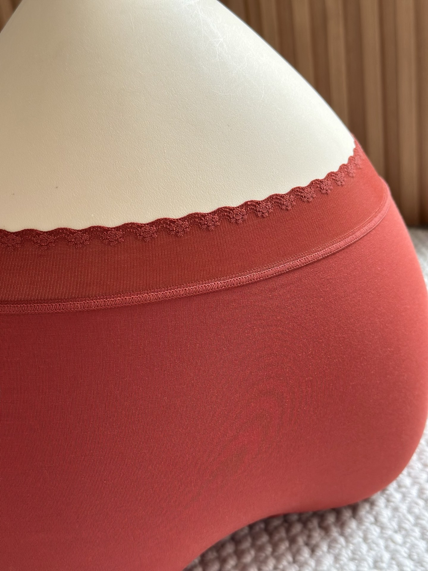 新品❤️LP红色莫代尔中腰女士内裤裸感面料，质感软柔舒适，给带您来全天候的肤亲体验，新年新气象； 本命年