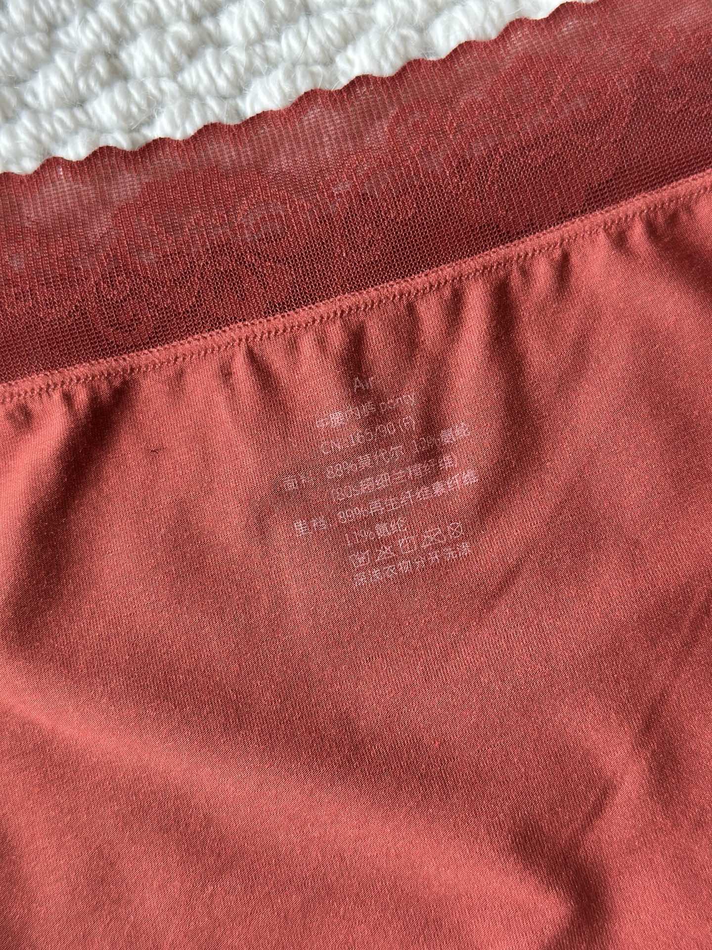 新品❤️LP红色莫代尔中腰女士内裤裸感面料，质感软柔舒适，给带您来全天候的肤亲体验，新年新气象； 本命年