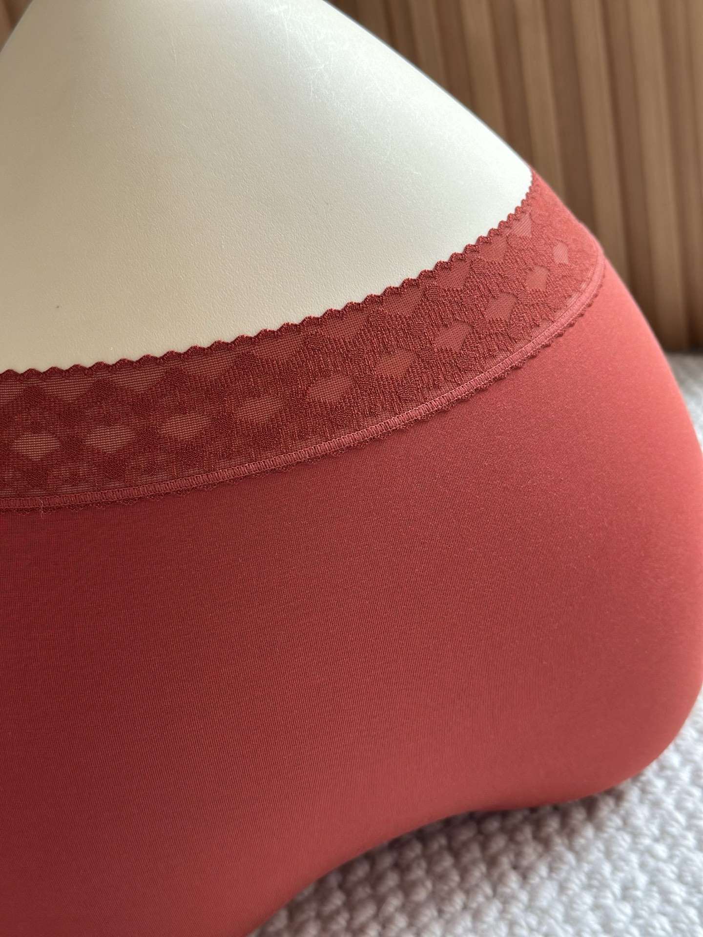 新品❤️LP红色莫代尔中腰女士内裤裸感面料，质感软柔舒适，给带您来全天候的肤亲体验，新年新气象； 本命年