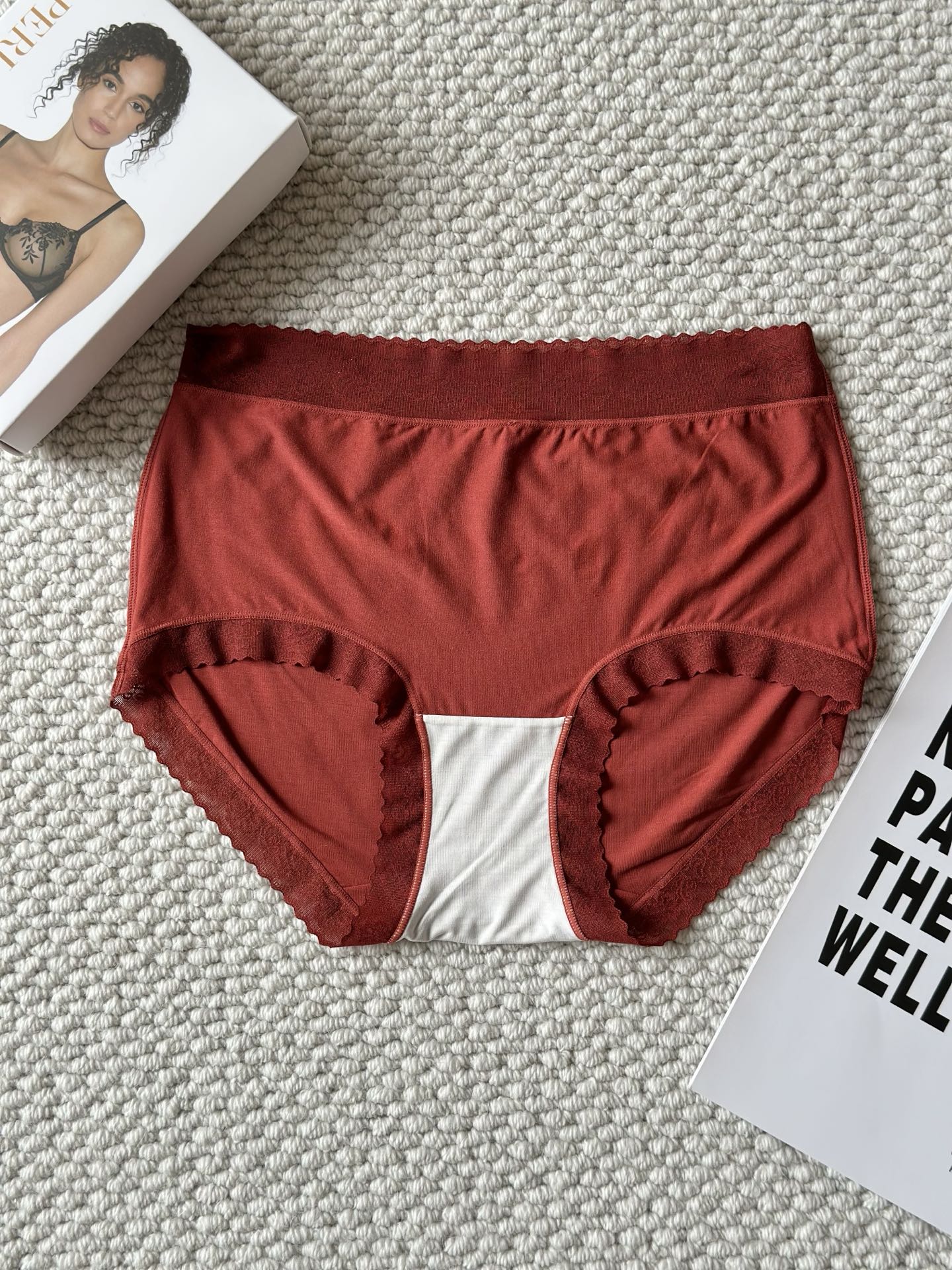 新品❤️LP红色莫代尔中腰女士内裤裸感面料，质感软柔舒适，给带您来全天候的肤亲体验，新年新气象； 本命年