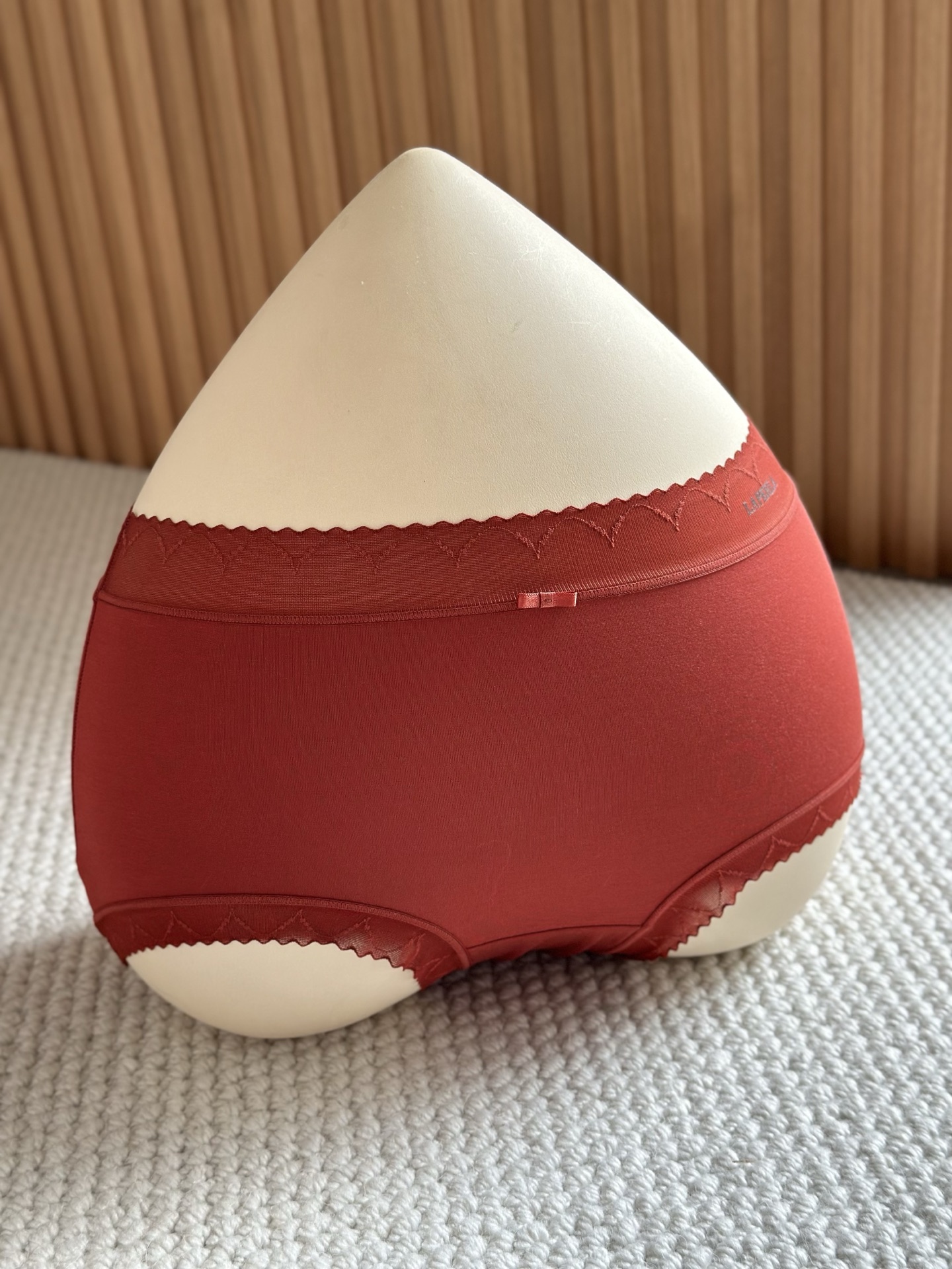 新品❤️LP红色莫代尔中腰女士内裤裸感面料，质感软柔舒适，给带您来全天候的肤亲体验，新年新气象； 本命年