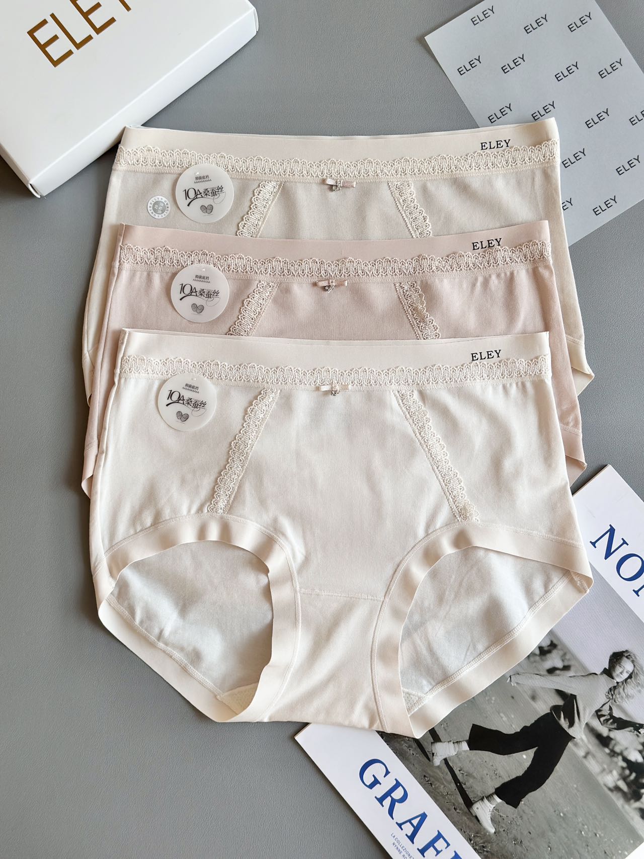 ELEY法式赫本内裤｜80支棉质，桑蚕丝底裆，中腰女士内裤 主打透气舒适返古颜色:三条礼盒装尺码:均码，