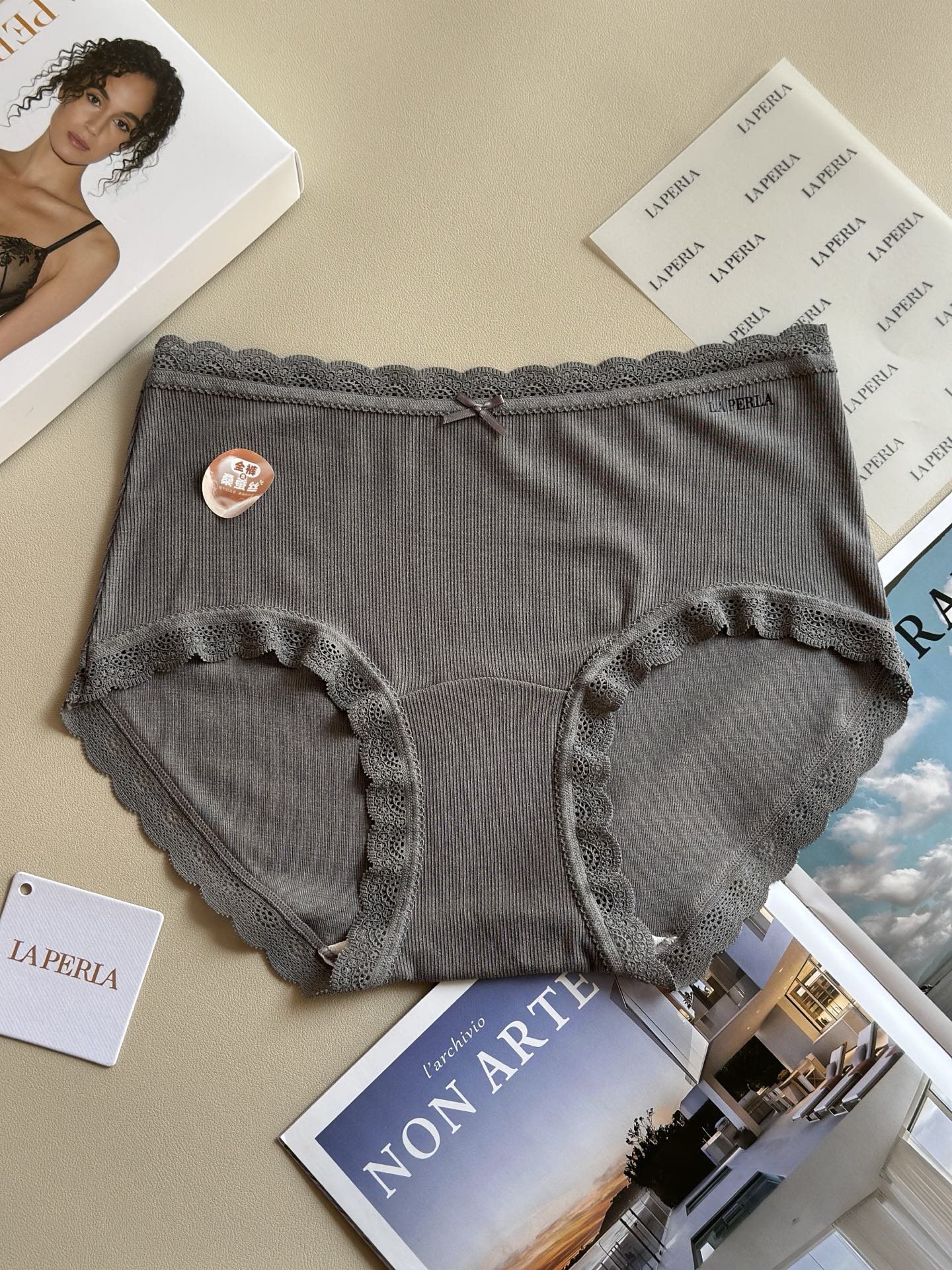 ⚠️‼️‼️ LaPerla 新款舒适天花板裸感莫代尔桑蚕丝内裤软乎乎的细腻手感桑蚕丝加长裆10A抑菌【