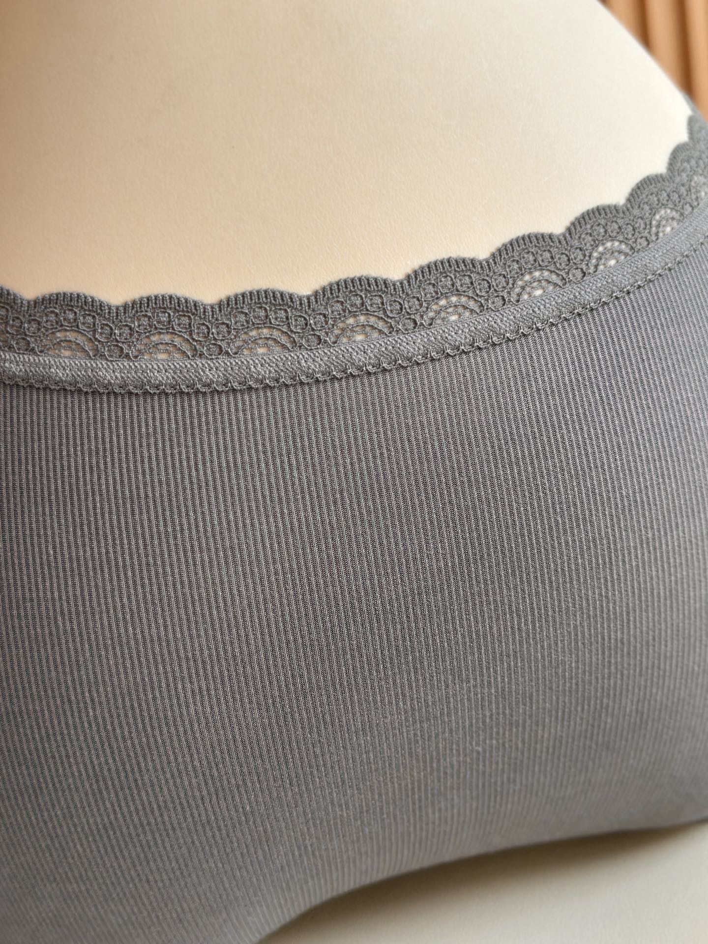 ⚠️‼️‼️ LaPerla 新款舒适天花板裸感莫代尔桑蚕丝内裤软乎乎的细腻手感桑蚕丝加长裆10A抑菌【