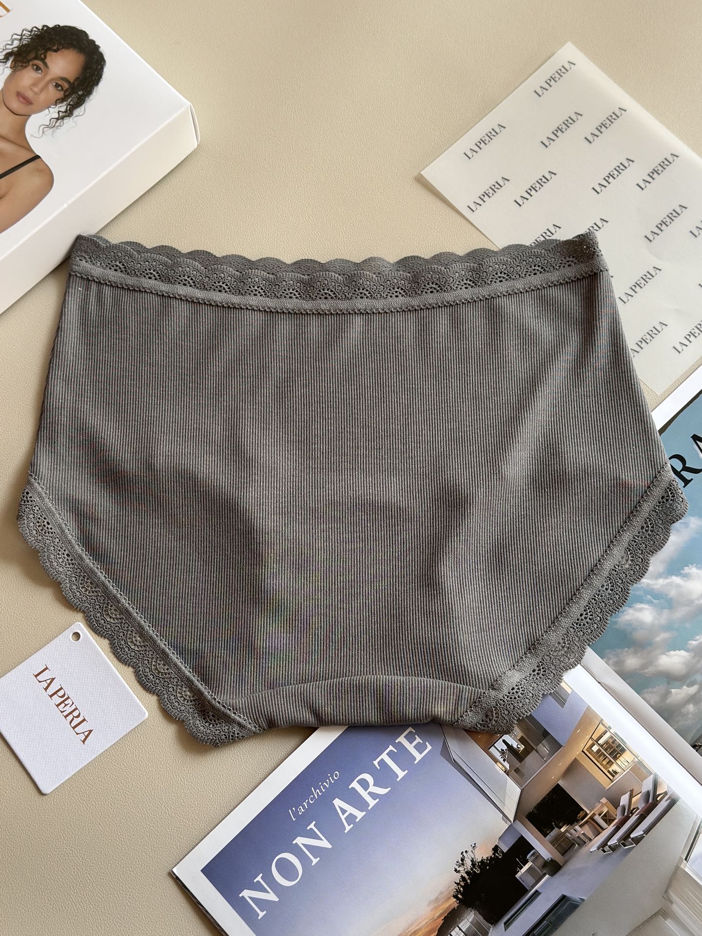 ⚠️‼️‼️ LaPerla 新款舒适天花板裸感莫代尔桑蚕丝内裤软乎乎的细腻手感桑蚕丝加长裆10A抑菌【