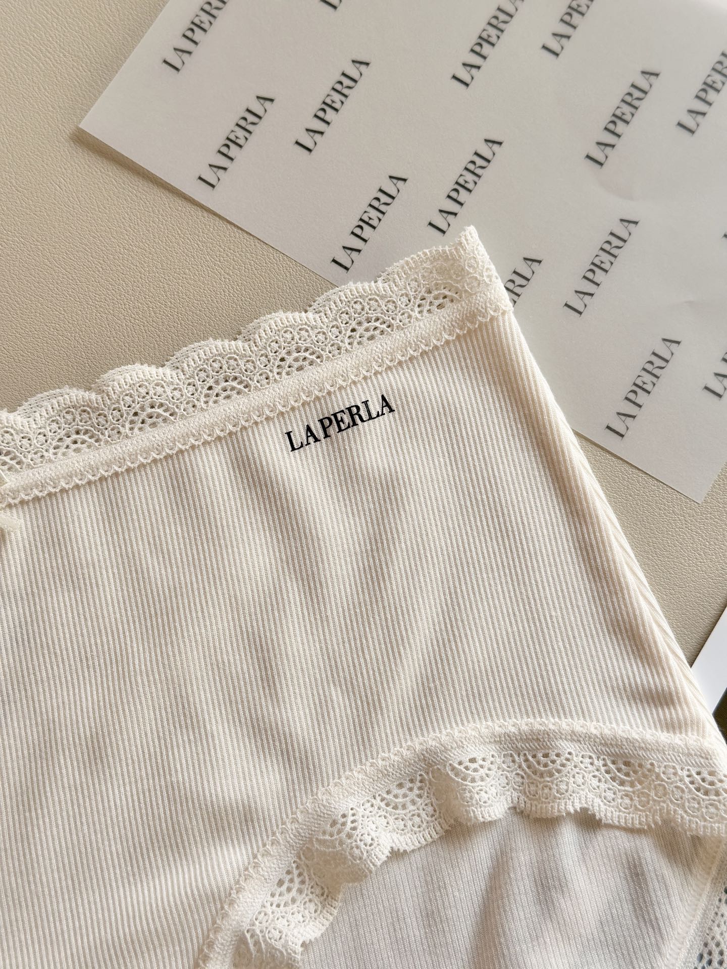 ⚠️‼️‼️ LaPerla 新款舒适天花板裸感莫代尔桑蚕丝内裤软乎乎的细腻手感桑蚕丝加长裆10A抑菌【