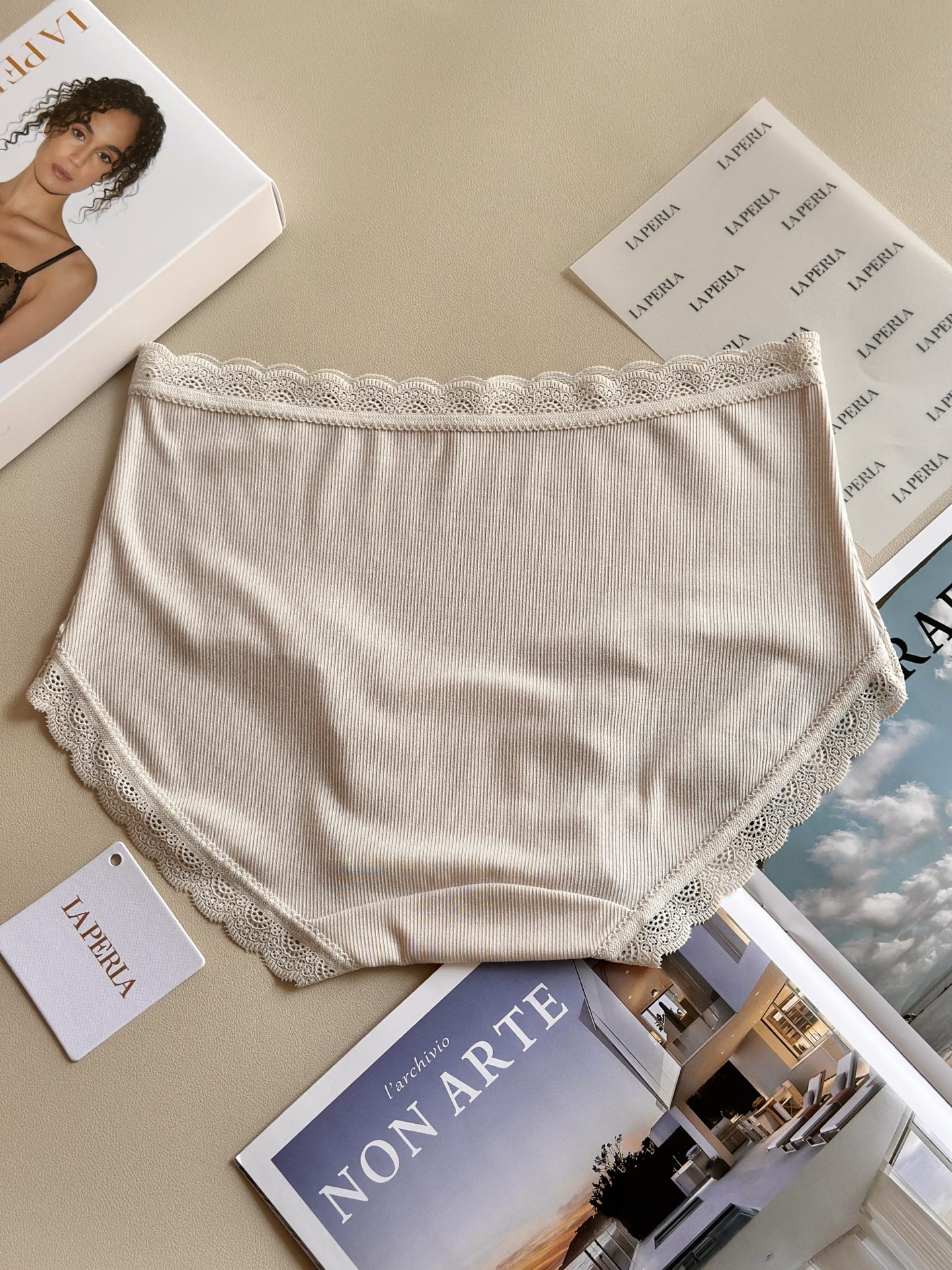 ⚠️‼️‼️ LaPerla 新款舒适天花板裸感莫代尔桑蚕丝内裤软乎乎的细腻手感桑蚕丝加长裆10A抑菌【