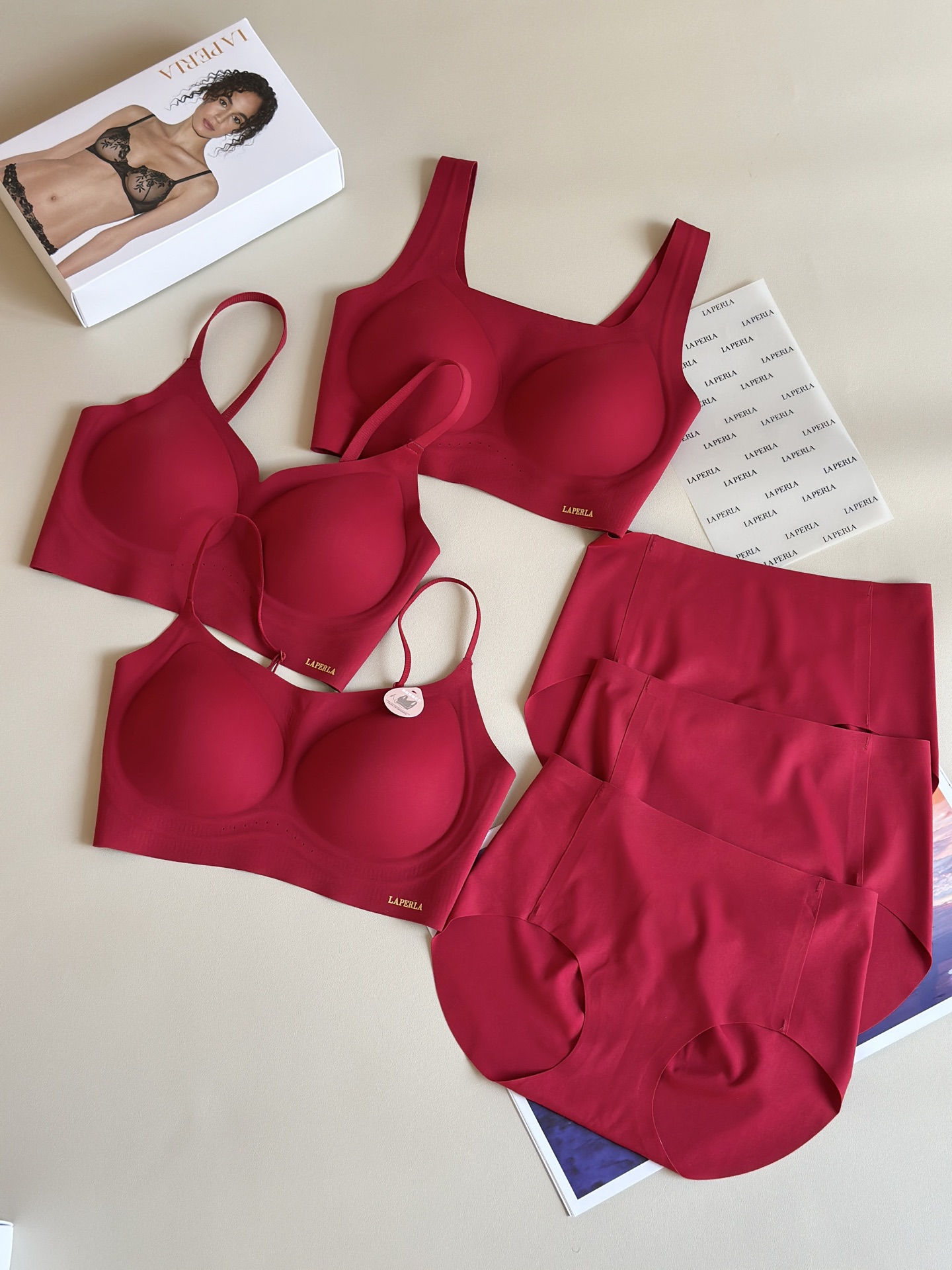 ‼️‼️LaPerla春节限订款:3D果冻普拉提云朵肌内衣【款号】： 002【名称】：3D果冻普拉提云朵