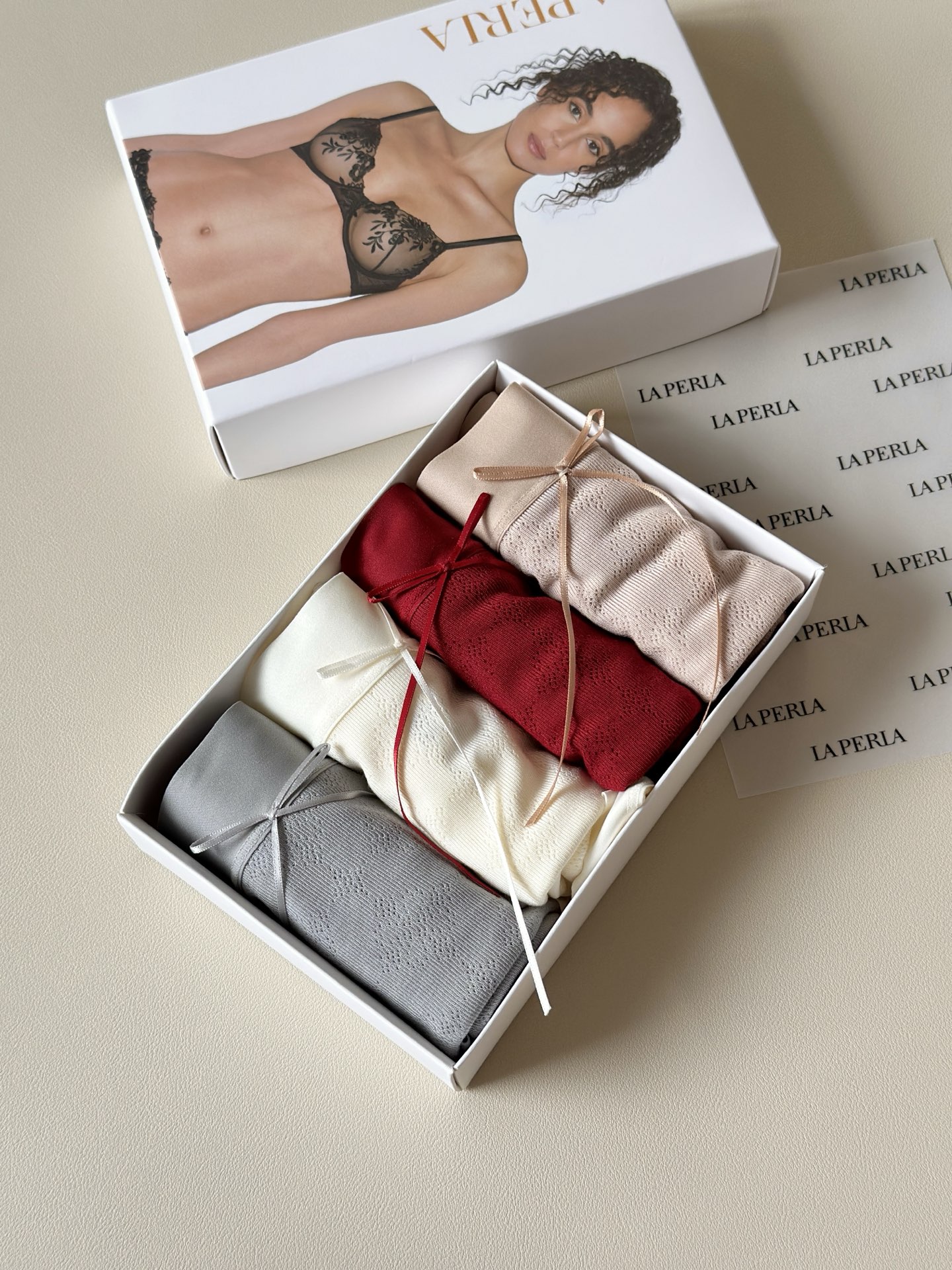 ‼️‼️福利面料：LaPerla大蝴蝶结镂空舒适再生纤维素纤维高配比面料001底档：100棉执行标准：G