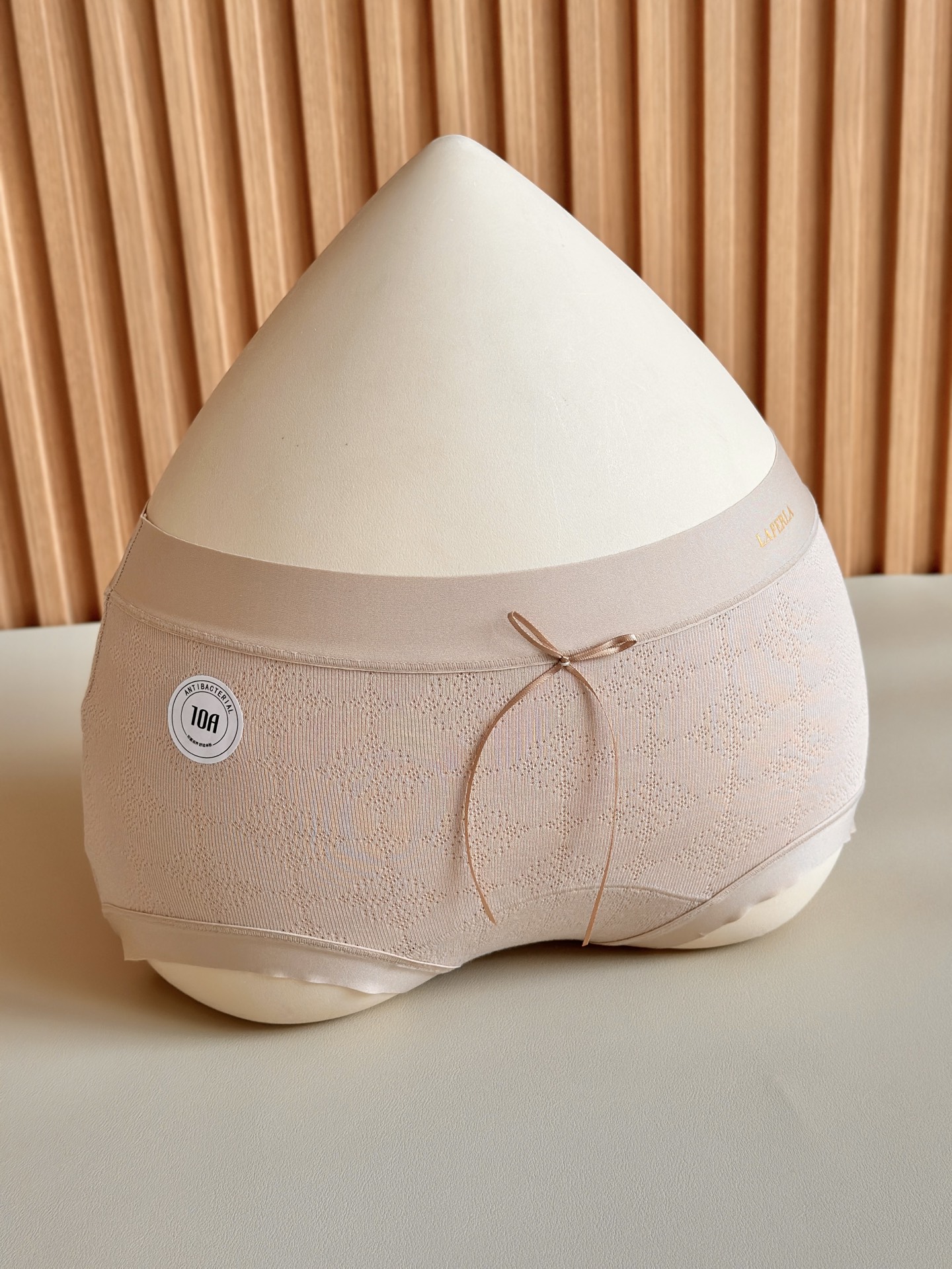 ‼️‼️福利面料：LaPerla大蝴蝶结镂空舒适再生纤维素纤维高配比面料001底档：100棉执行标准：G