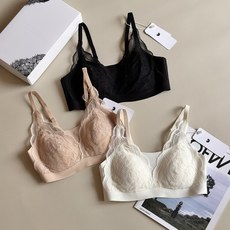 华歌尔同款高定蕾丝无痕文胸官网售699华歌尔高定蕾丝无痕文胸半固定杯 蕾丝面上有闪片防滑舒适肩带 四排两 华歌尔同款高定蕾丝无痕文胸官网售699华歌尔高定蕾丝无痕文胸半固定杯 蕾丝面上有闪片防滑舒适肩带 四排两