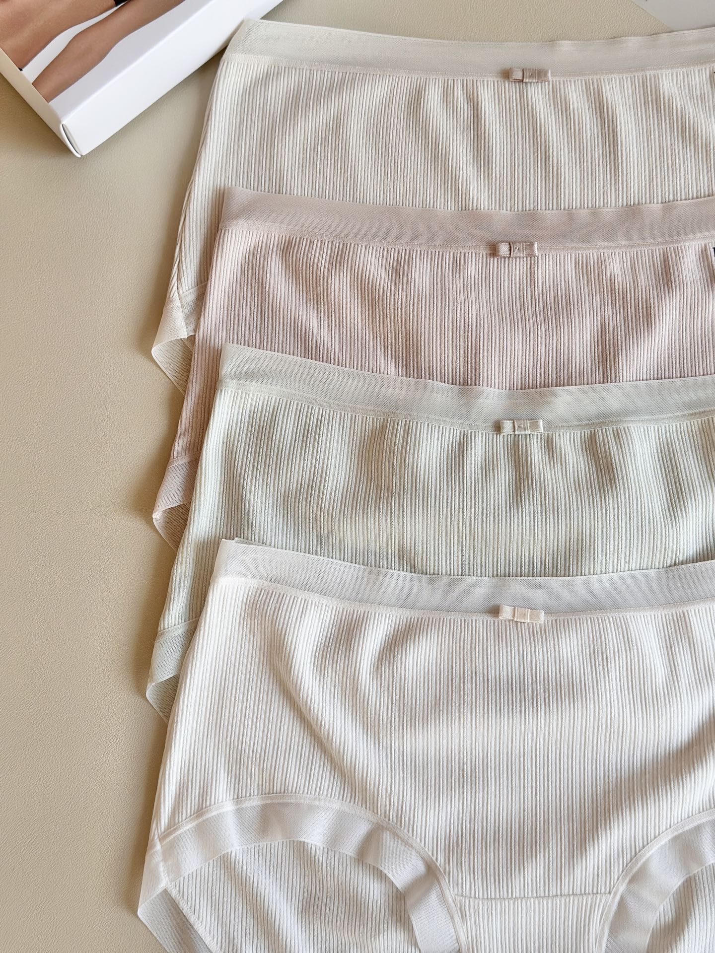 ‼️‼️LaPerla新款2026提花棉肌理感中腰女士内裤这才是高端内衣的“裸感”自由拒绝沉闷的单一纯色