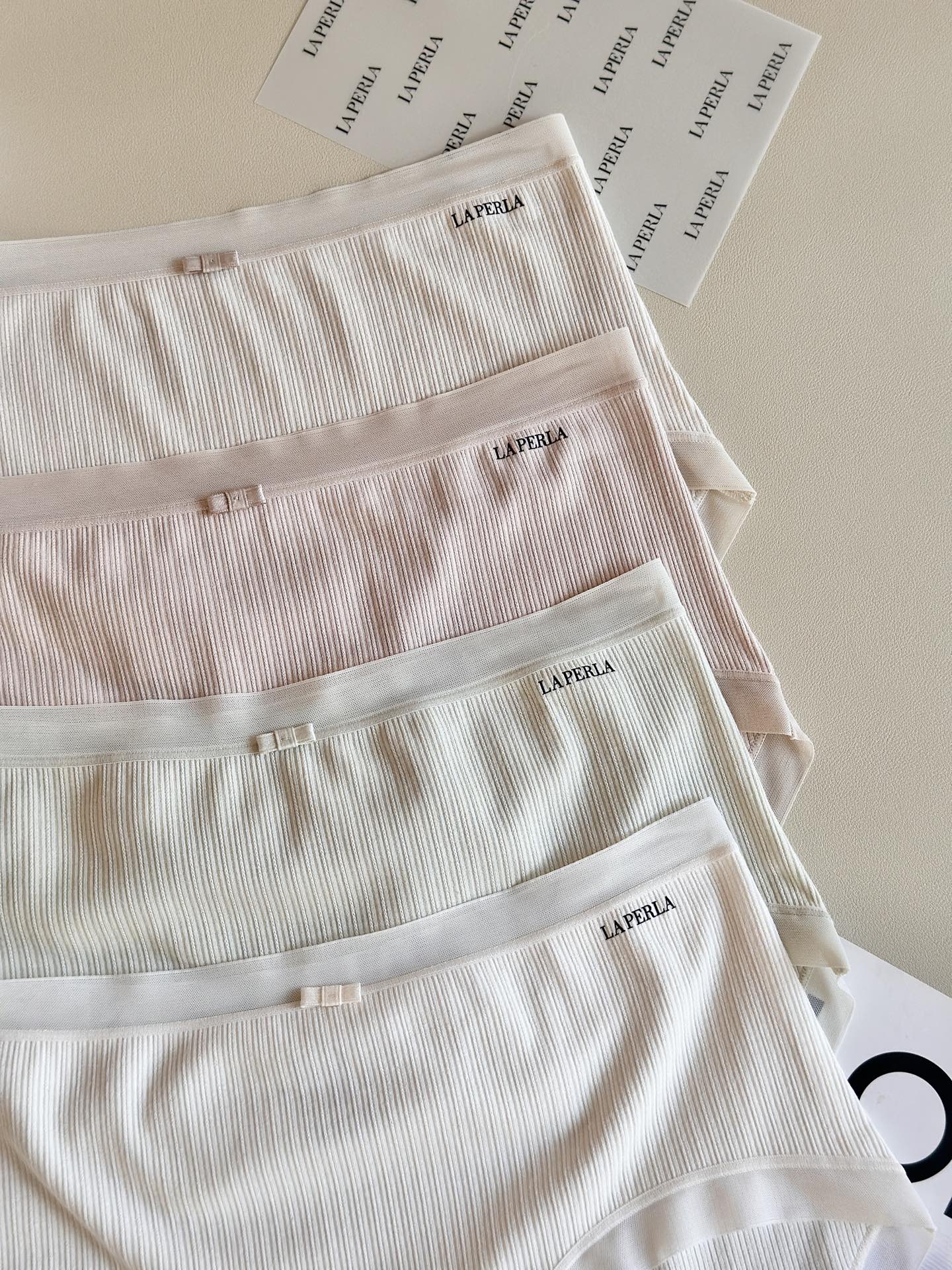 ‼️‼️LaPerla新款2026提花棉肌理感中腰女士内裤这才是高端内衣的“裸感”自由拒绝沉闷的单一纯色