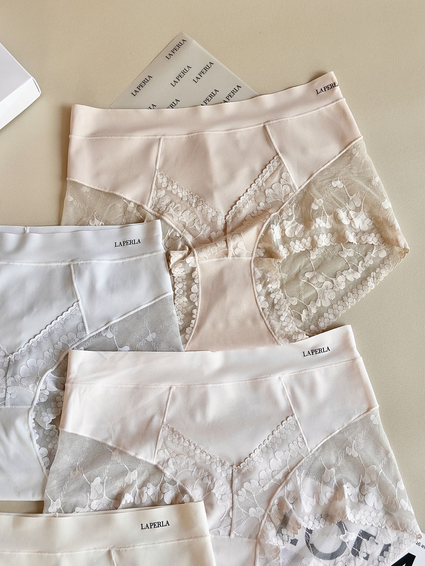 ‼️‼️ LaPerla 2026新款｜精致提花蕾丝内裤高级哑光肌理，软糯亲肤无感无痕工艺，高腰包裹更显