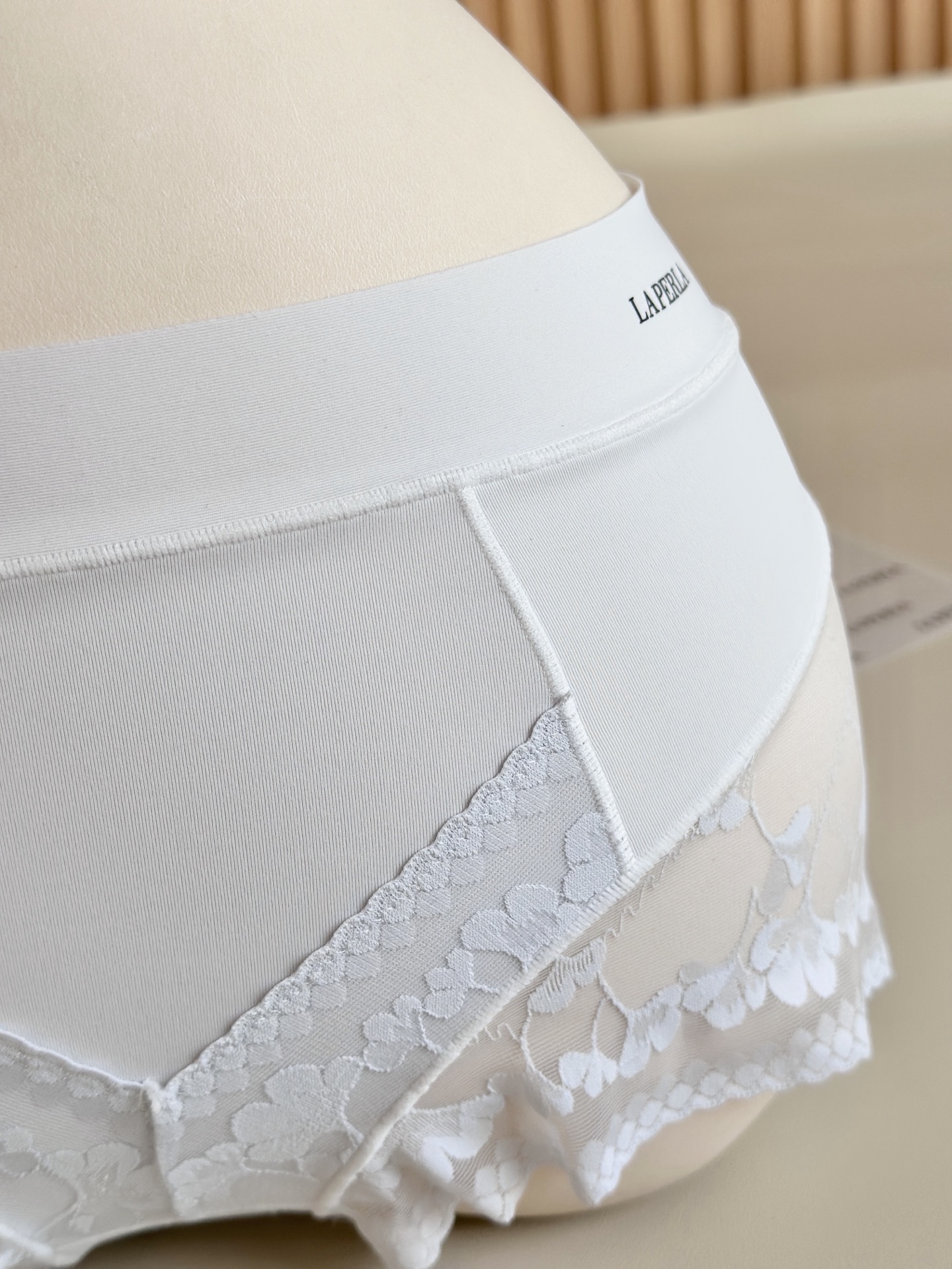 ‼️‼️ LaPerla 2026新款｜精致提花蕾丝内裤高级哑光肌理，软糯亲肤无感无痕工艺，高腰包裹更显