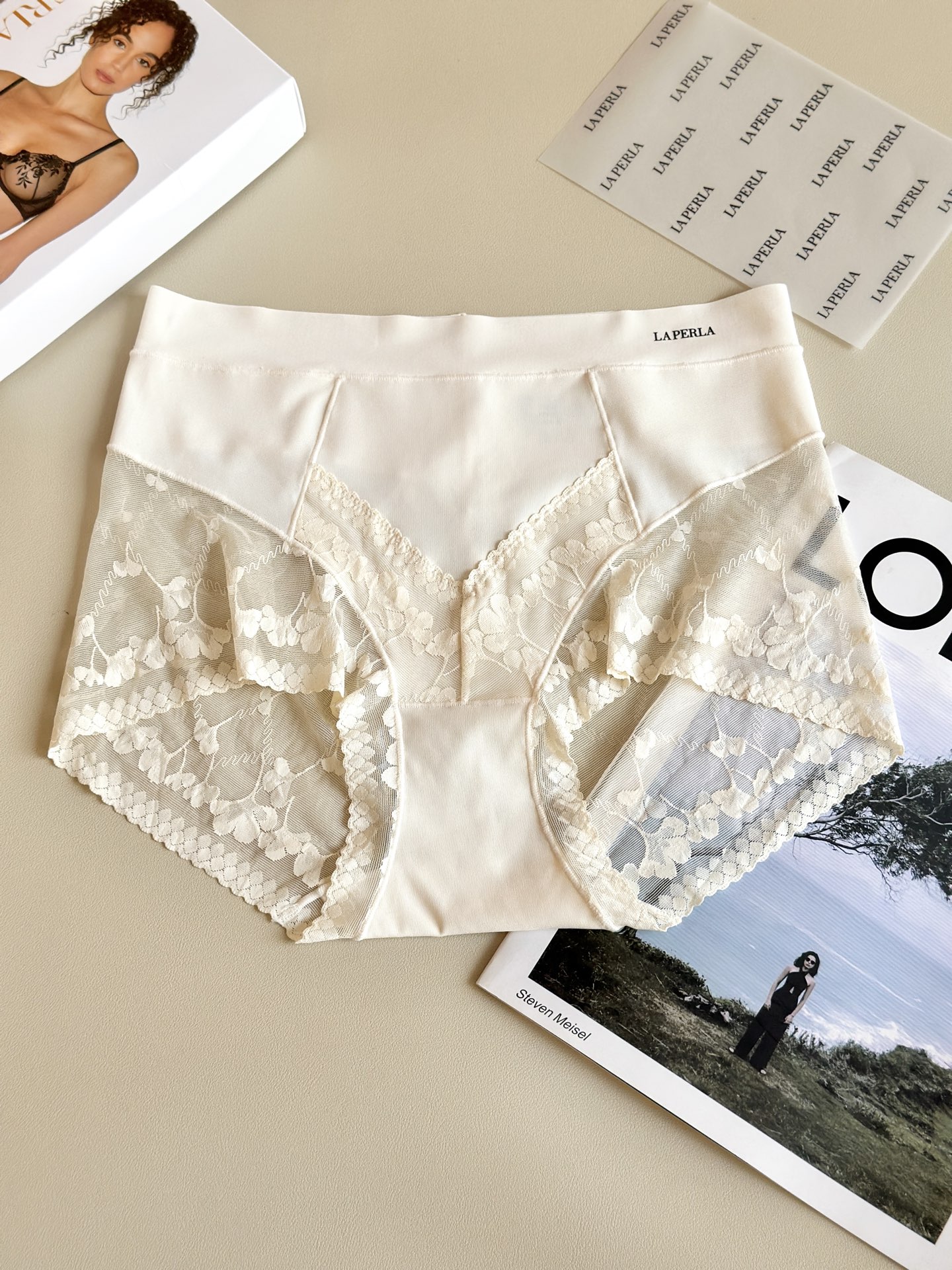 ‼️‼️ LaPerla 2026新款｜精致提花蕾丝内裤高级哑光肌理，软糯亲肤无感无痕工艺，高腰包裹更显