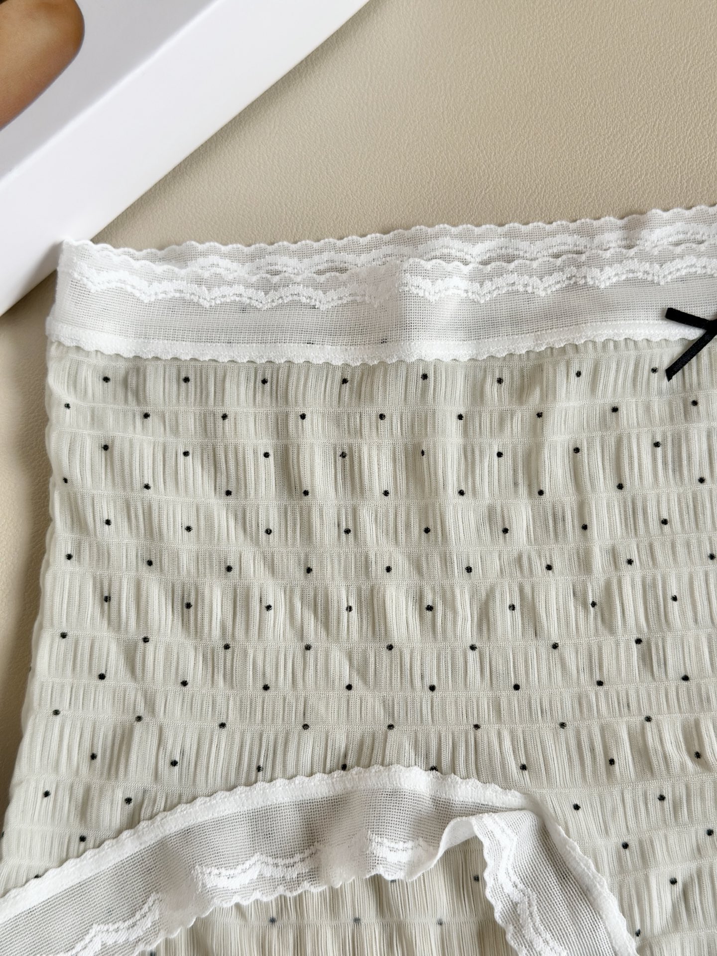 La Perla 新款泡泡纱女士内裤，意大利奢享质感，自带温柔肌理。超柔云朵触感，高弹无痕不勒，贴身如第