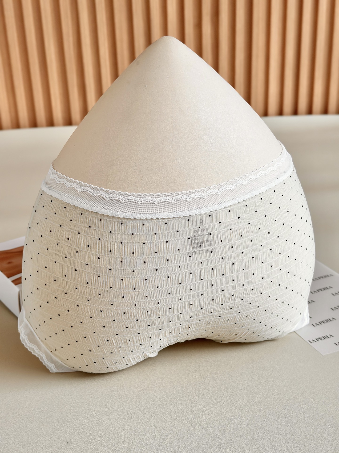 La Perla 新款泡泡纱女士内裤，意大利奢享质感，自带温柔肌理。超柔云朵触感，高弹无痕不勒，贴身如第