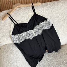 LP吊带短裤家居服套装💗精致的花边,优雅高级感,心机V领美化胸部线条,一件令人无法抗拒的家居睡衣,质感满 LP吊带短裤家居服套装💗精致的花边,优雅高级感,心机V领美化胸部线条,一件令人无法抗拒的家居睡衣,质感满