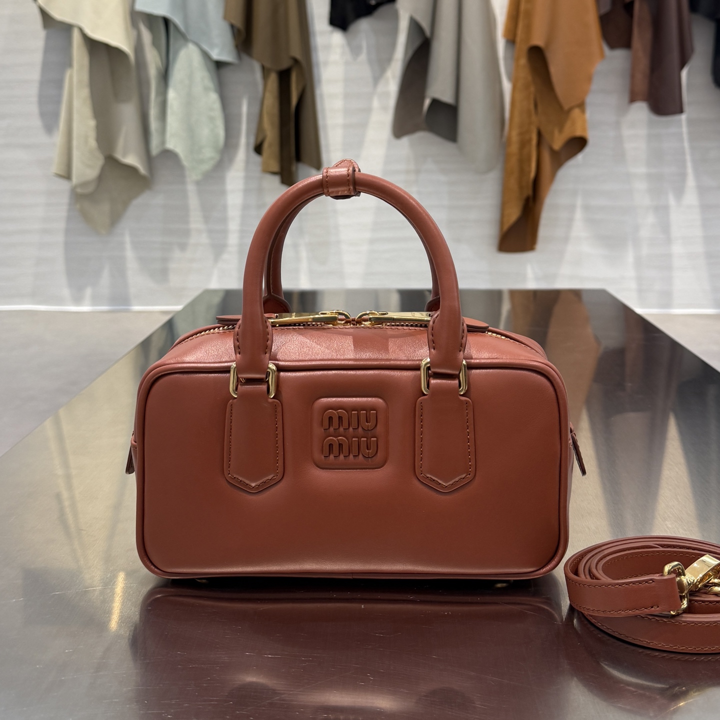 Arcadie Bowling Bag Small Rose Brown, Classic Design, Genuine Leather