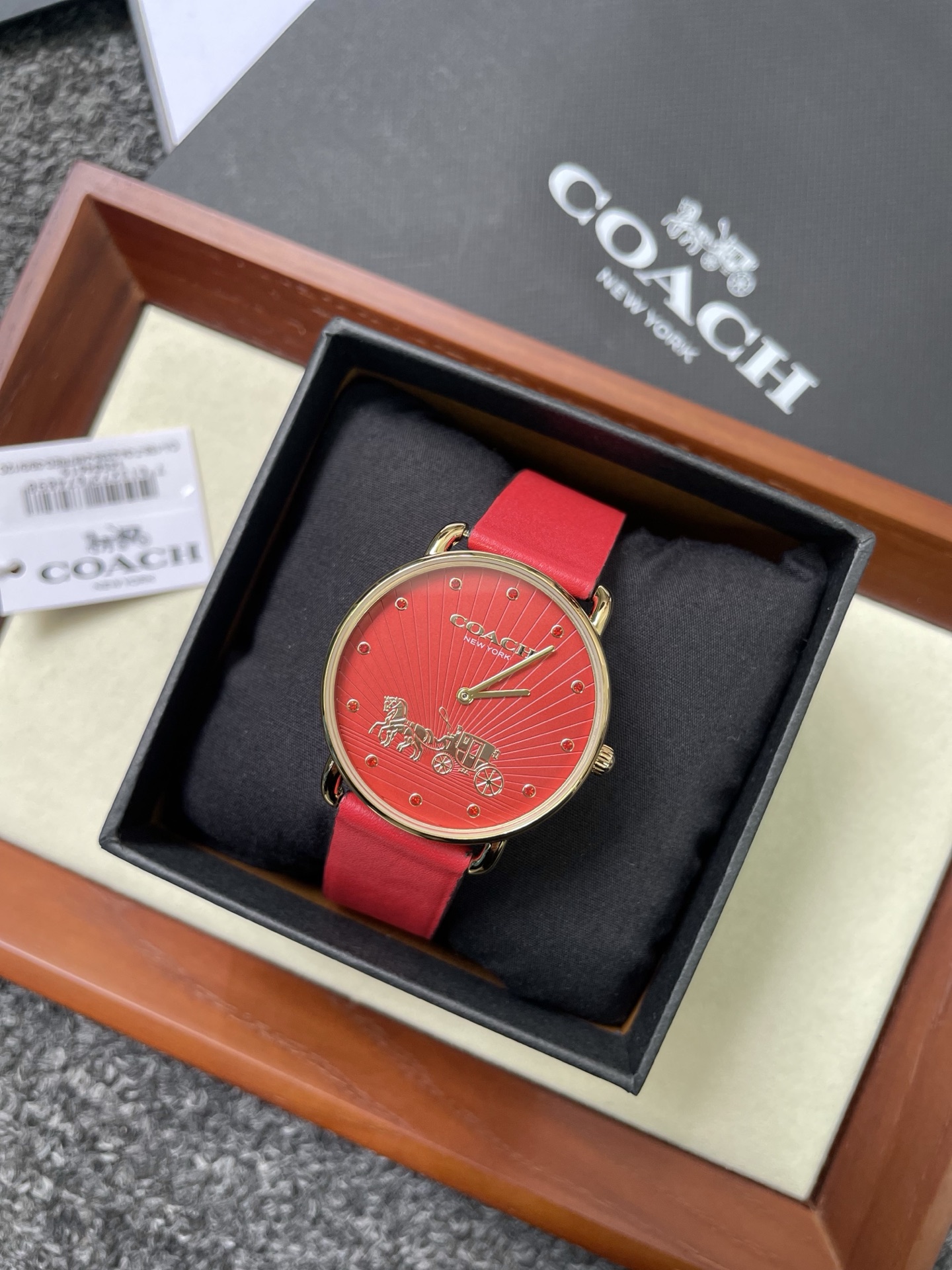 Часы Coach