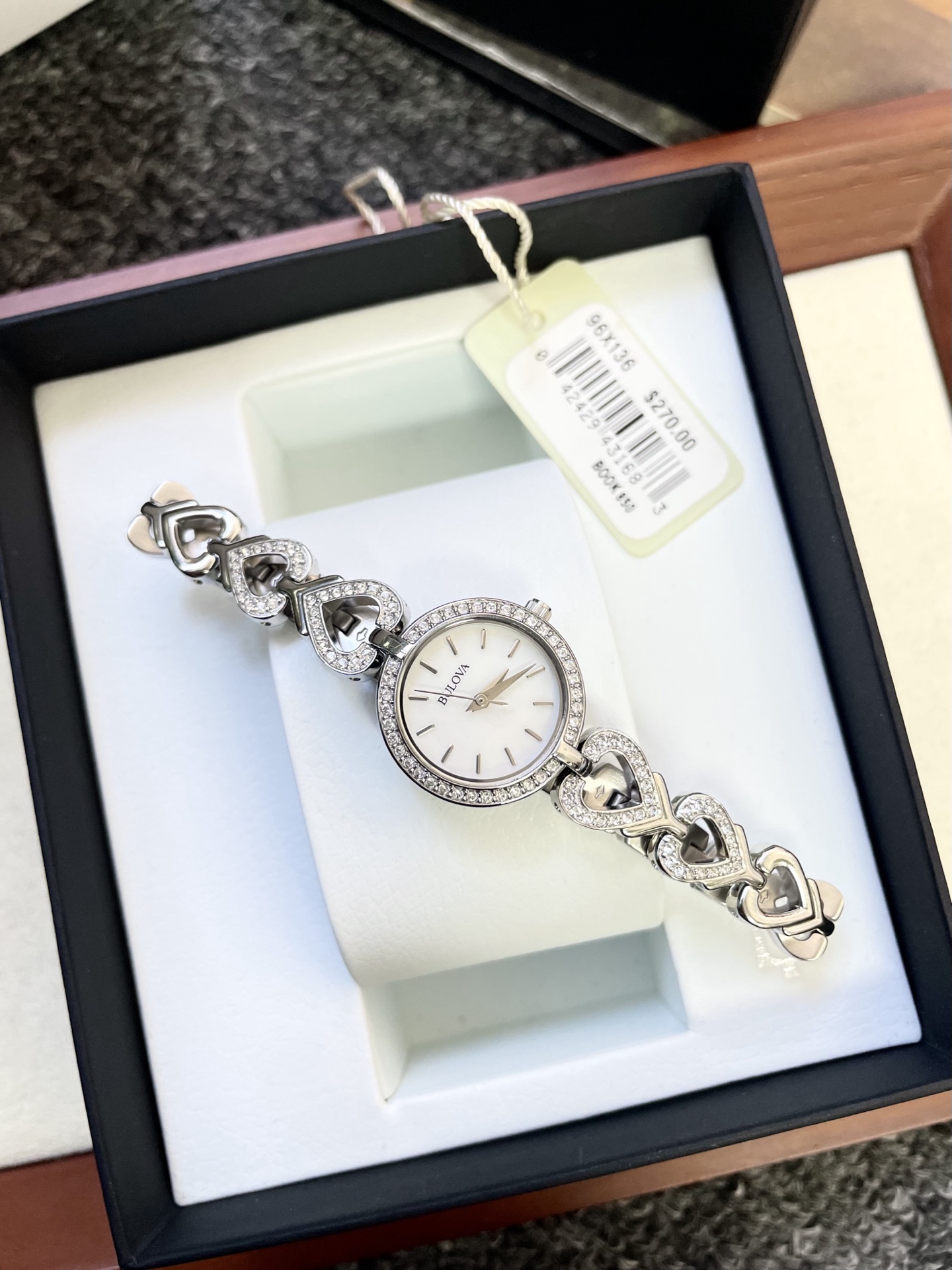 Часы Swarovski