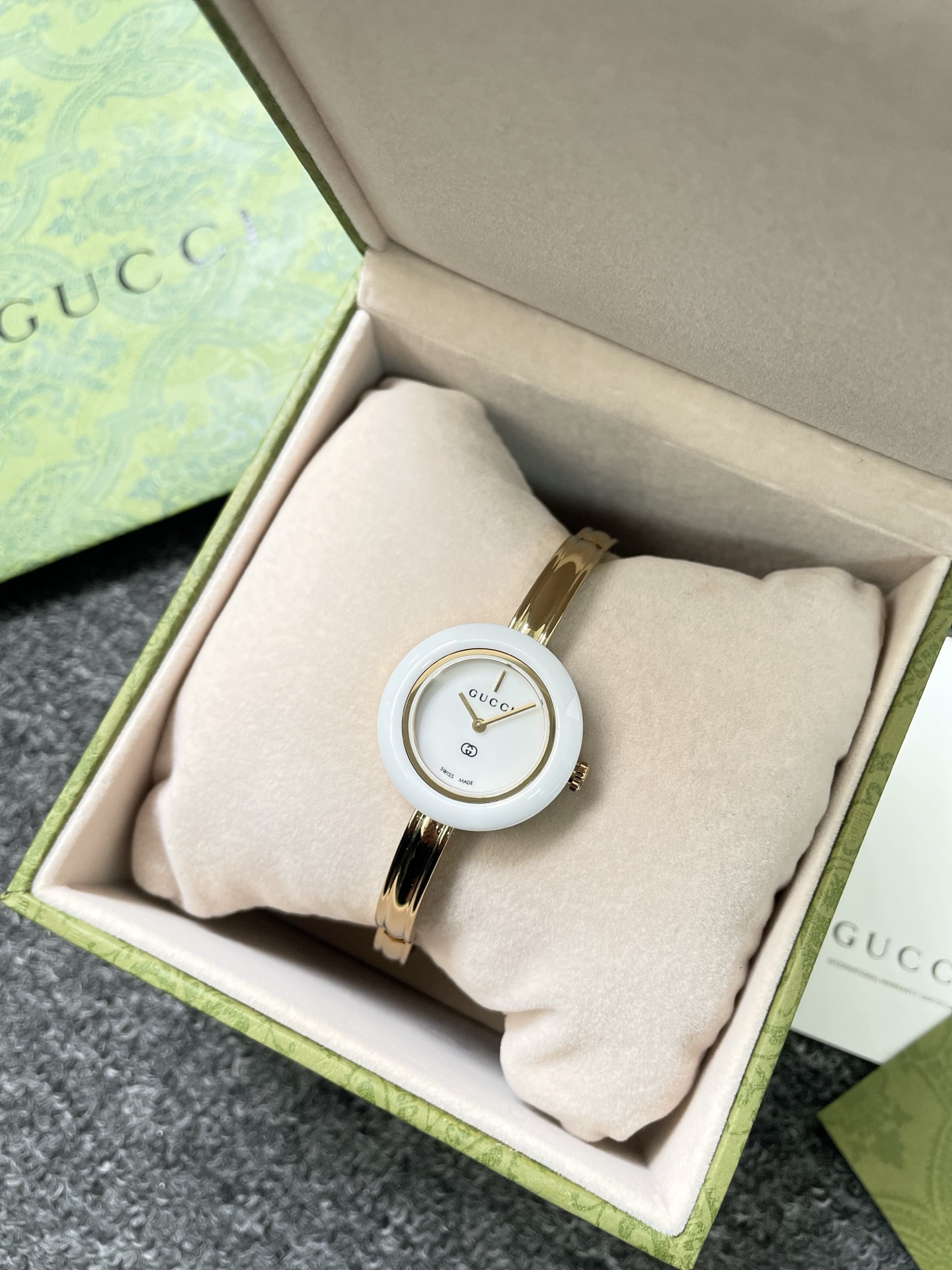 NO:670337,White,19860909白色,,Watch