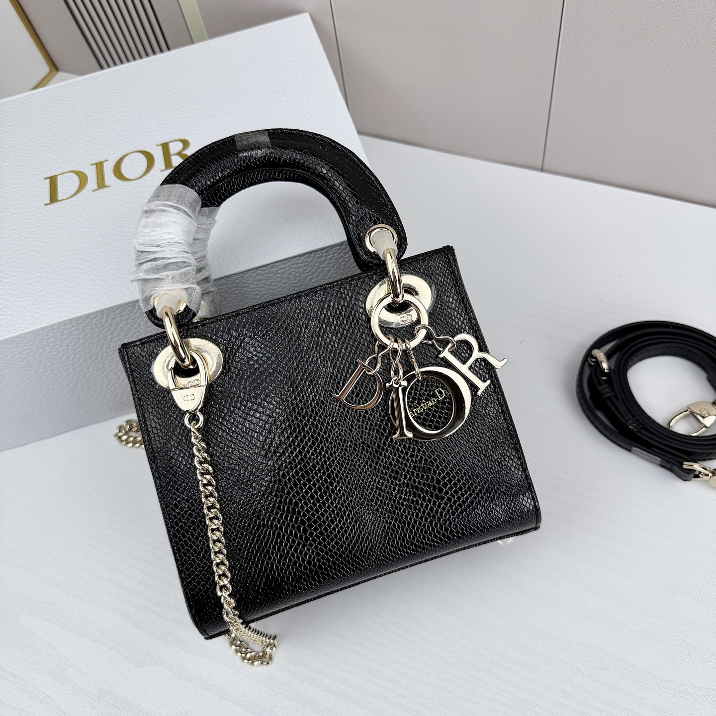 Dior迪奥戴妃包蜥蜴纹可可爱爱 小巧玲珑 优雅精致 仙女必备款尺寸：17.8.15