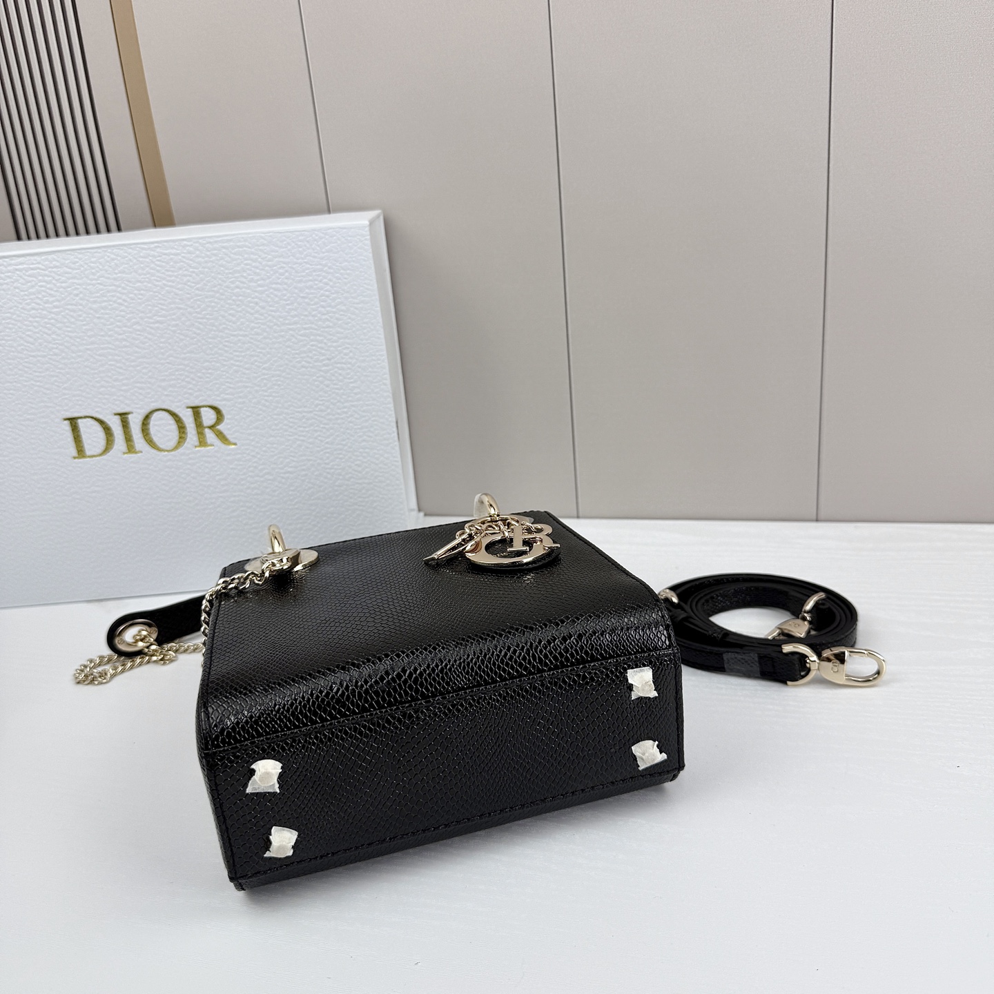 Dior迪奥戴妃包蜥蜴纹可可爱爱 小巧玲珑 优雅精致 仙女必备款尺寸：17.8.15